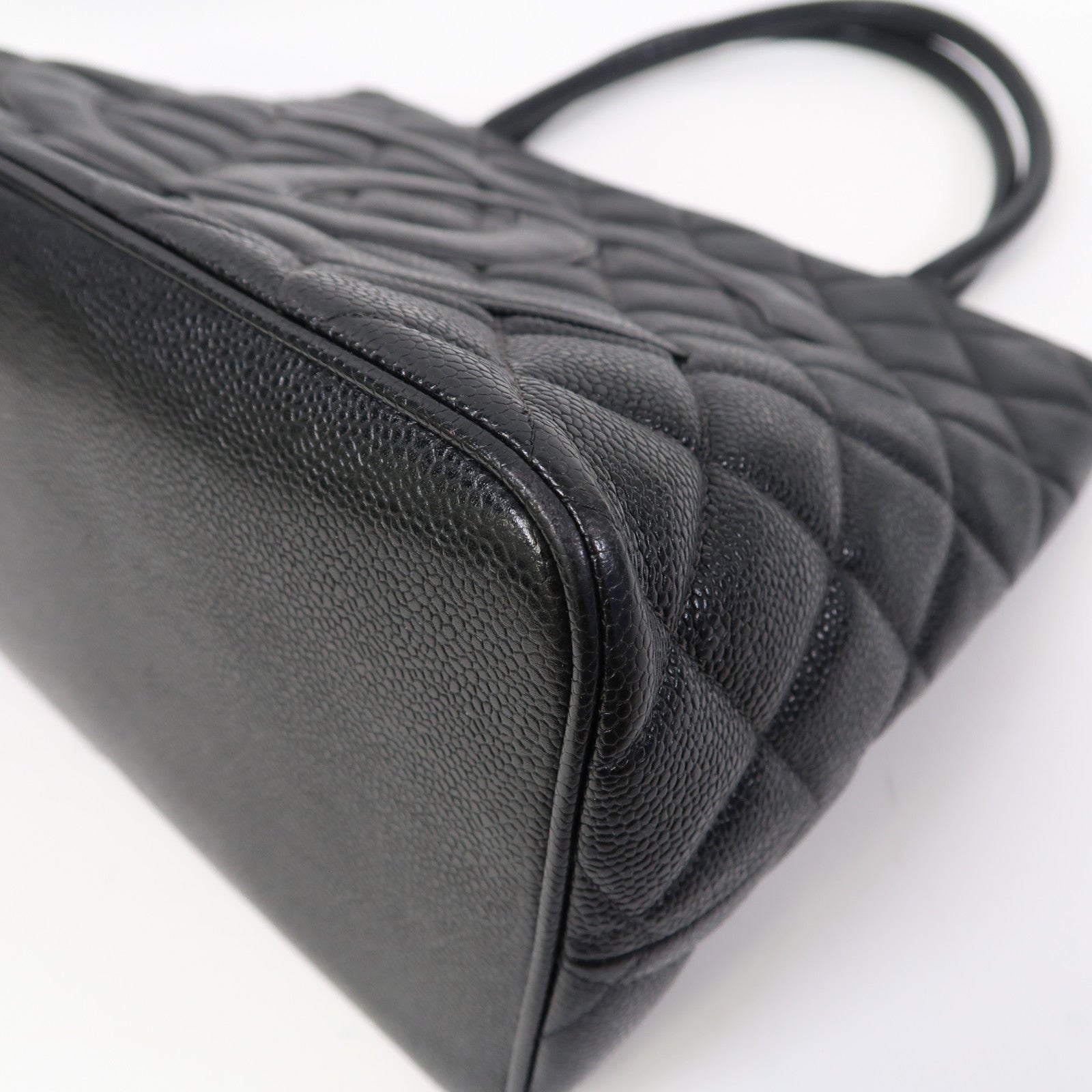 CHANEL 菱格Caviar皮革Vintage Tote金扣肩背袋黑色