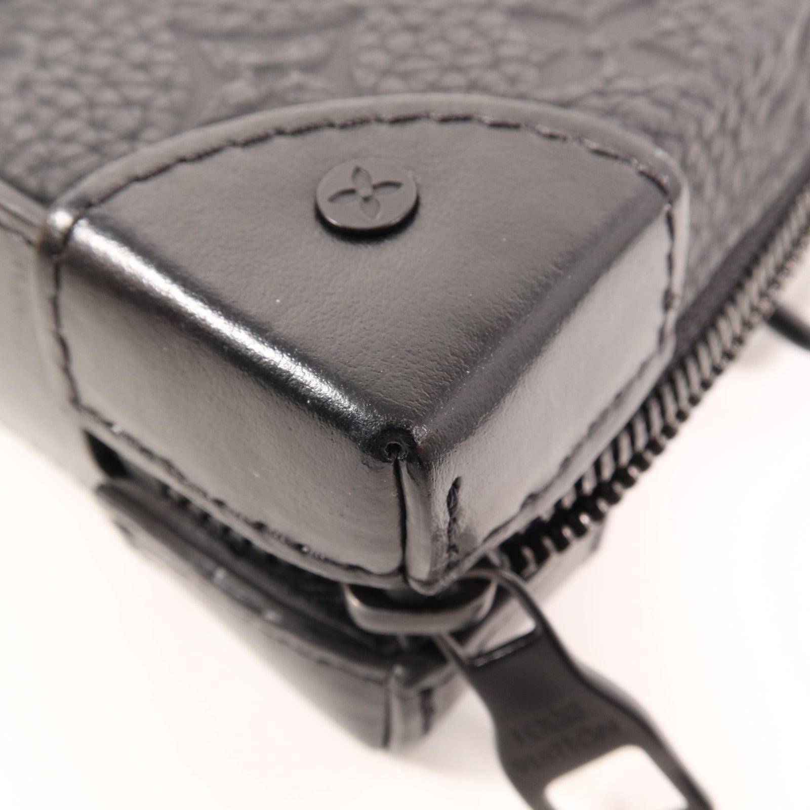 LOUIS VUITTON 【激減優惠】Monogram Taurillon Soft Trunk肩背袋