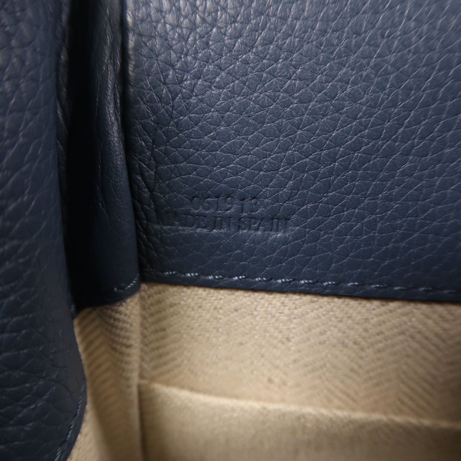 LOEWE 牛皮皮革Mini Hammock銀扣手挽肩背兩用袋