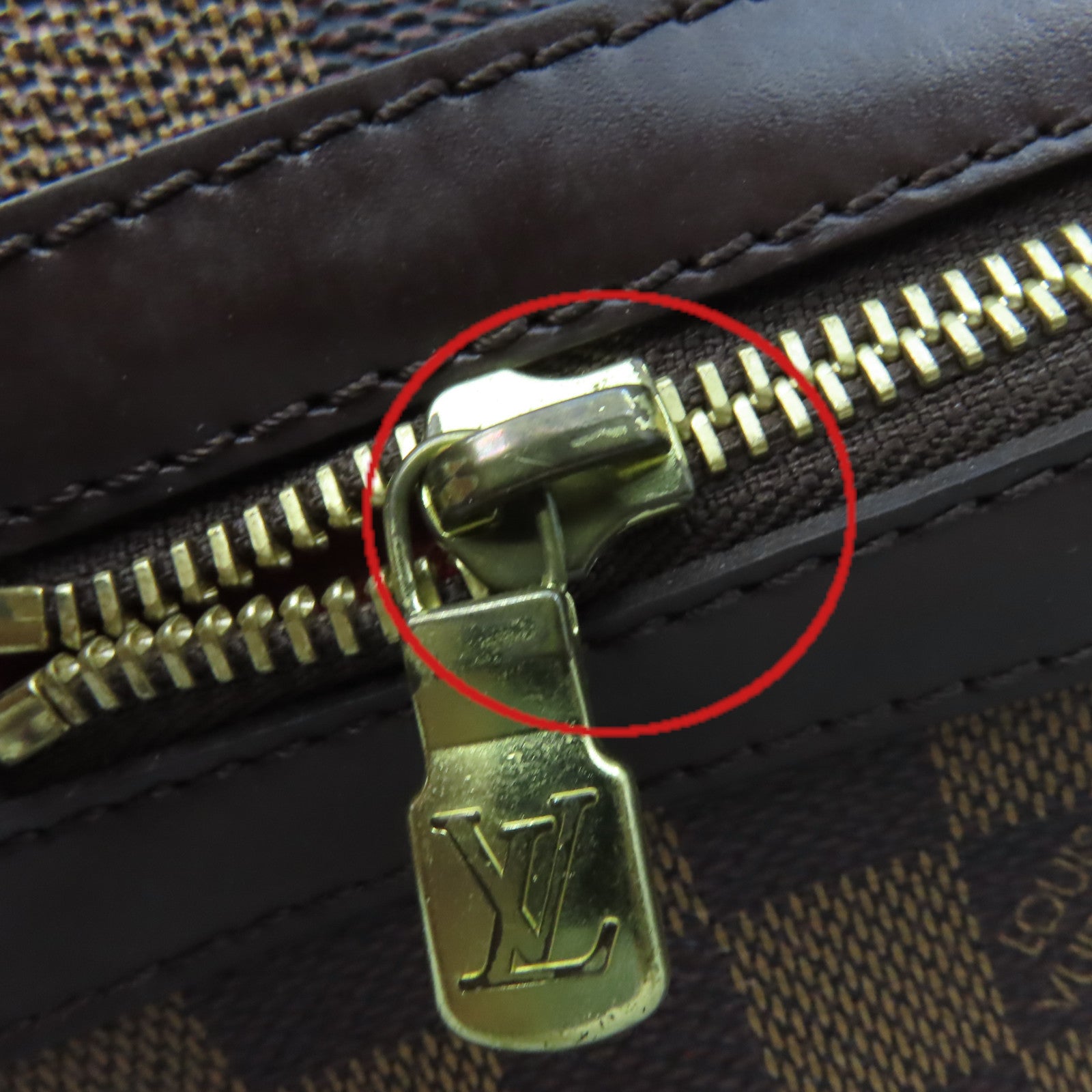 LOUIS VUITTON Damier Bastille Shoulder Bag肩背袋啡色