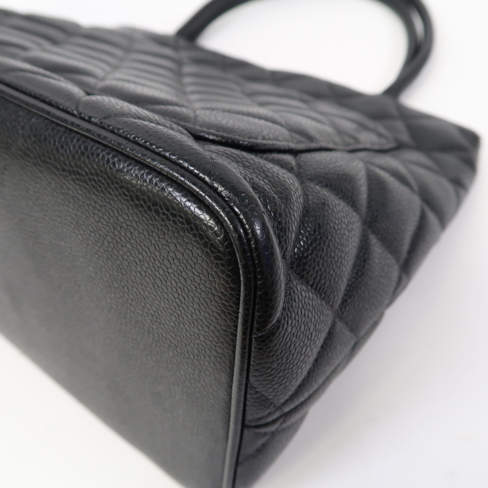 CHANEL 菱格Caviar皮革Vintage Tote金扣肩背袋黑色