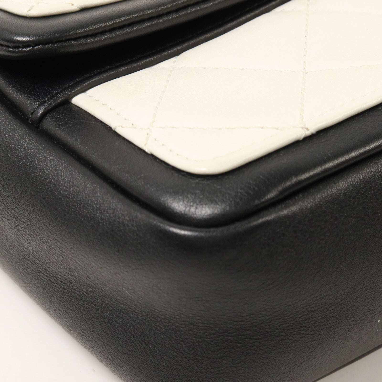 CHANEL 牛皮皮革Flap Bag鏈帶肩背袋