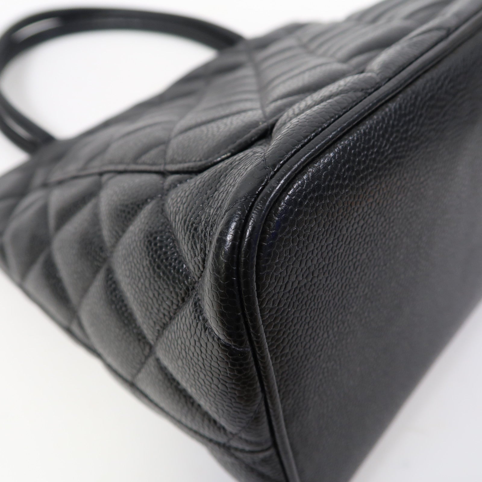 CHANEL 菱格Caviar皮革Vintage Tote金扣肩背袋黑色