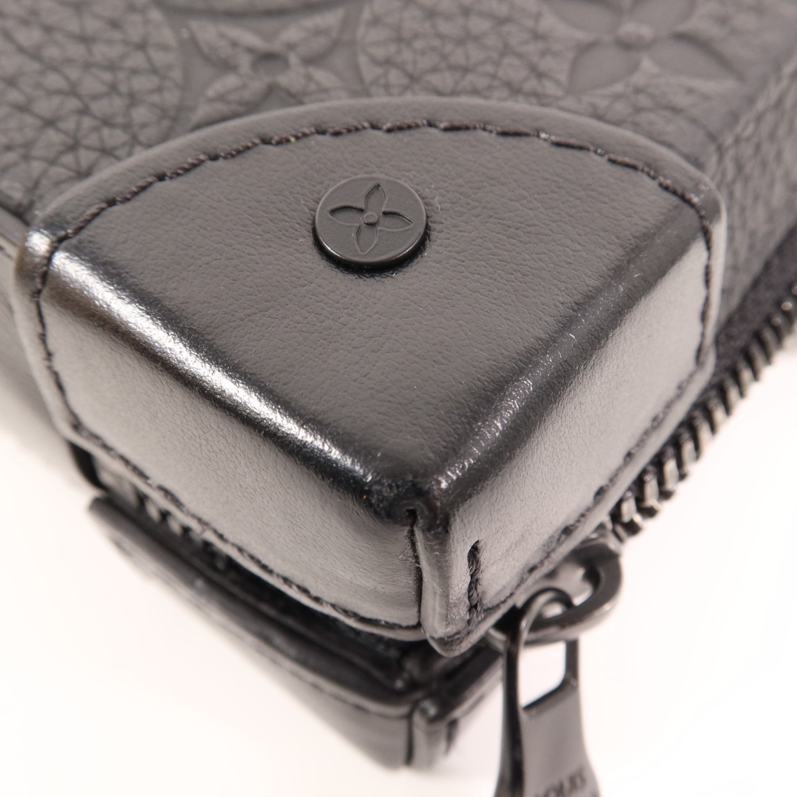 LOUIS VUITTON Monogram Taurillon Soft Trunk肩背袋