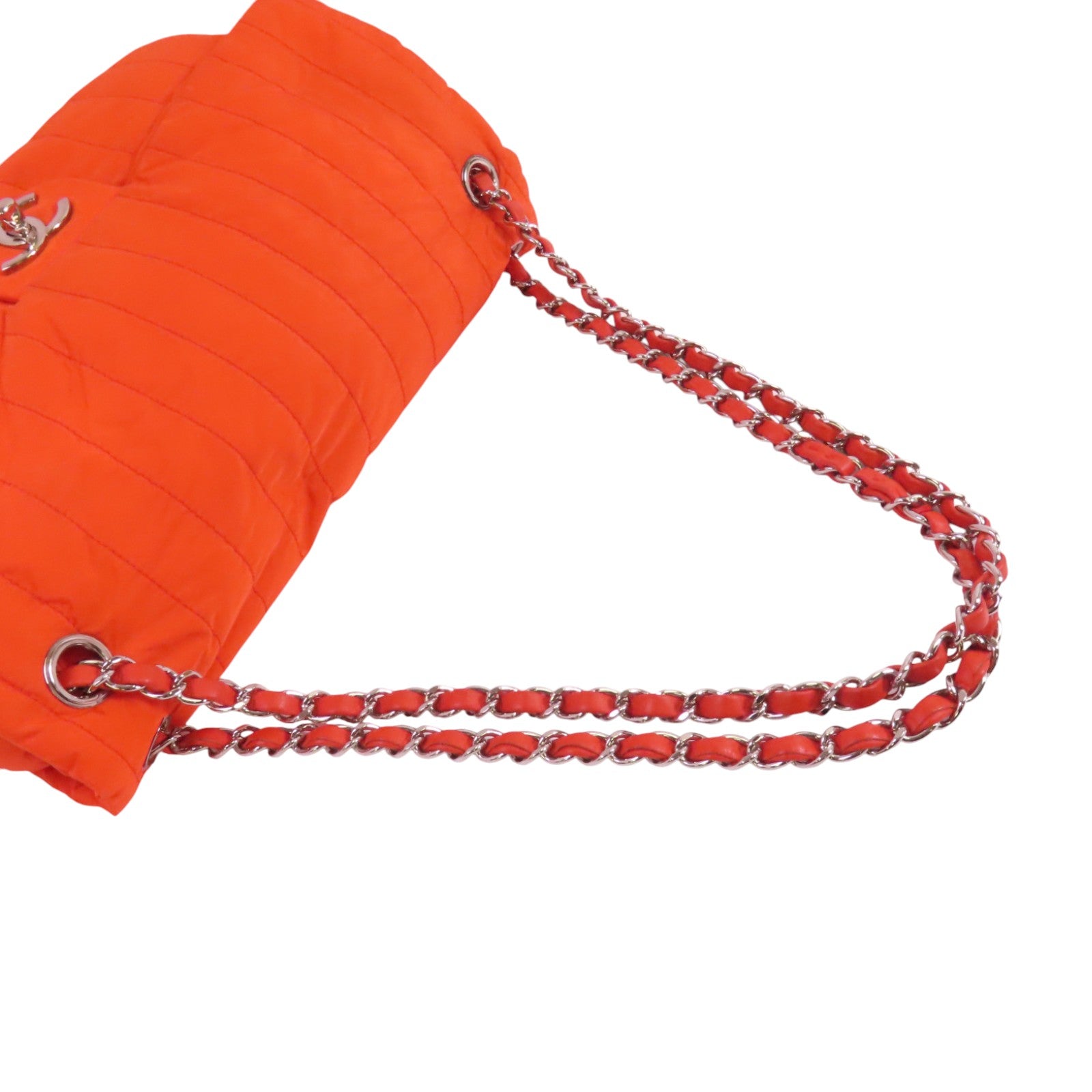 CHANEL 尼龍Chain Shoulder Bag銀扣鏈帶肩背袋