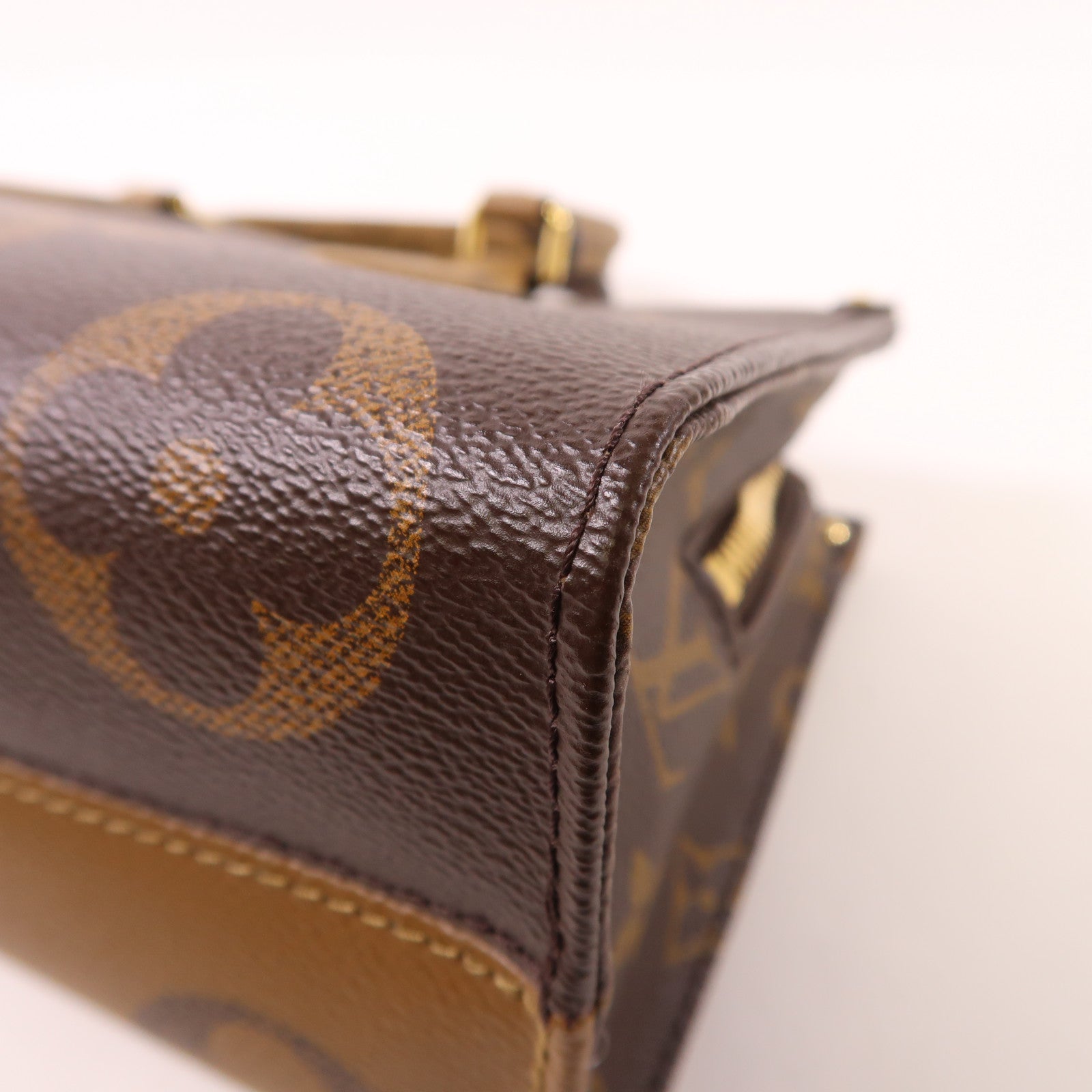 LOUIS VUITTON Monogram On The Go East West金扣手挽肩背兩用袋