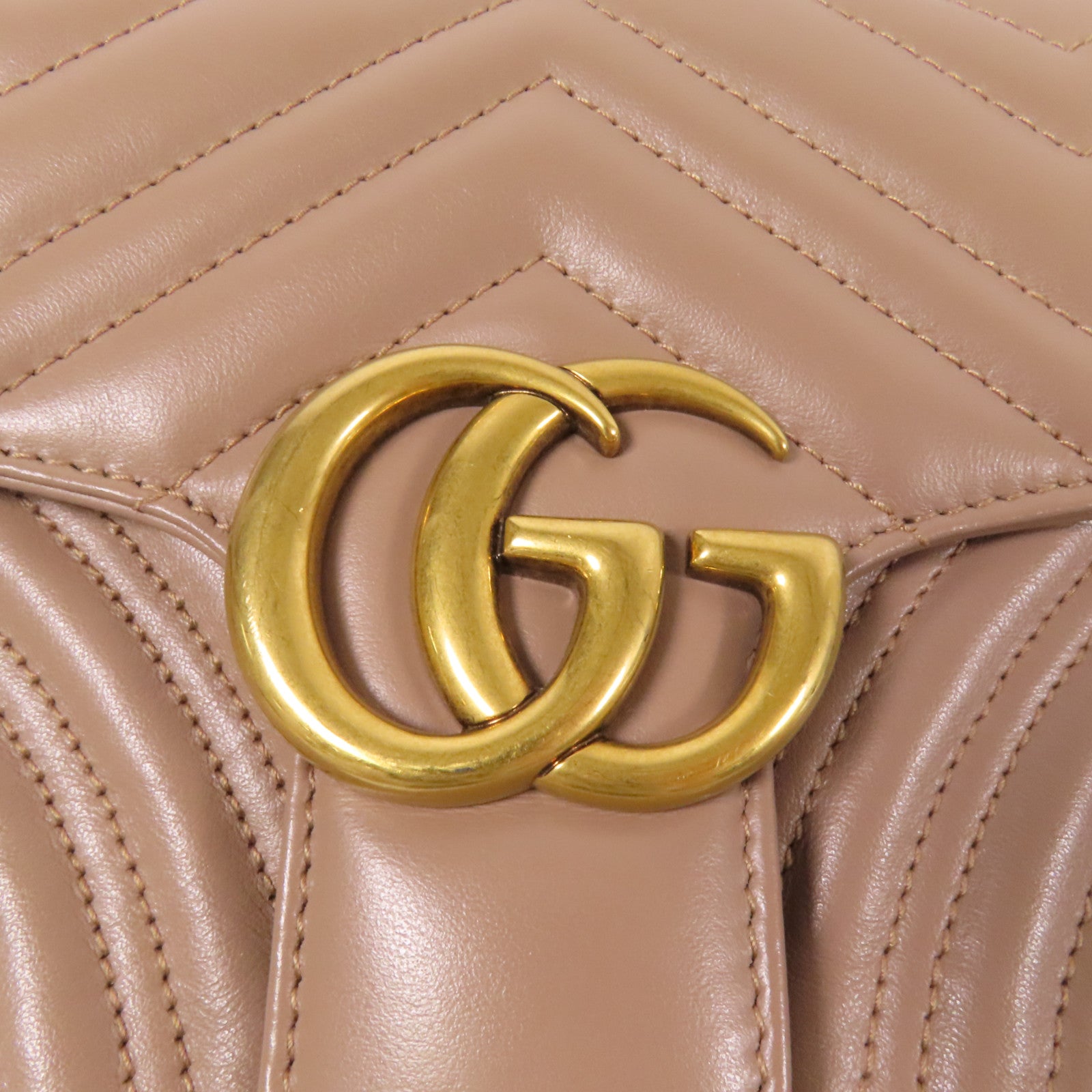 GUCCI 牛皮皮革GG Marmont金扣鏈帶肩背袋