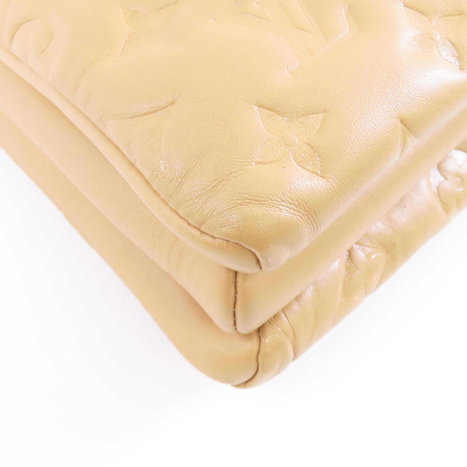 LOUIS VUITTON 【激減優惠】Monogram-Embossed Coussin PM Bag金扣手挽肩背兩用袋駝色