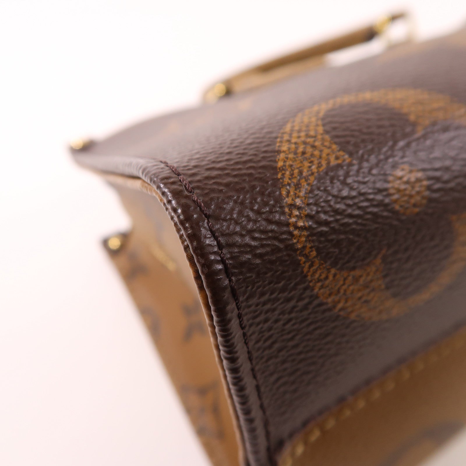 LOUIS VUITTON Monogram On The Go East West金扣手挽肩背兩用袋