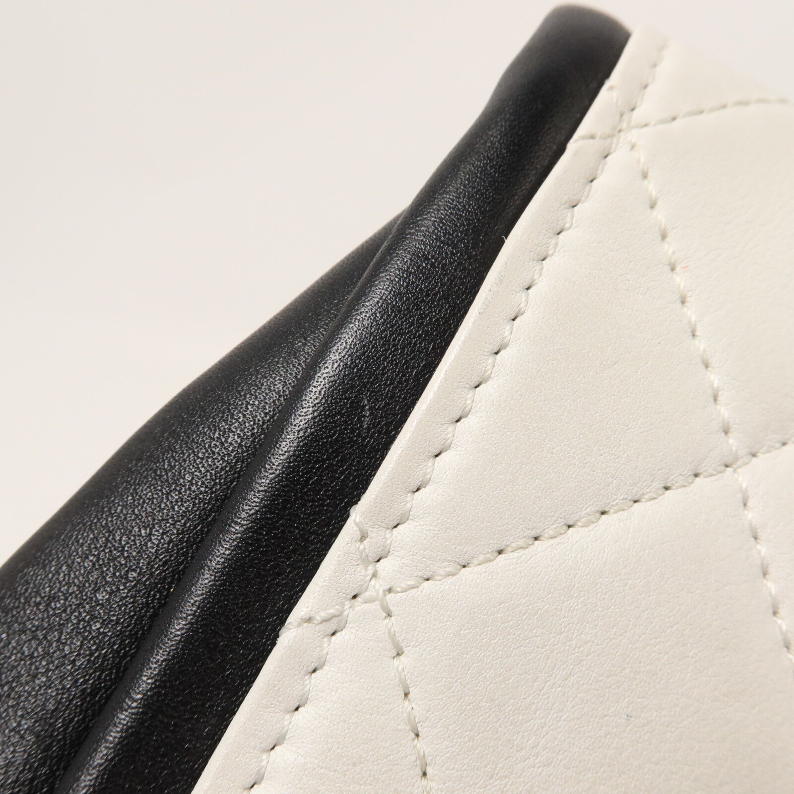 CHANEL 牛皮皮革Flap Bag鏈帶肩背袋