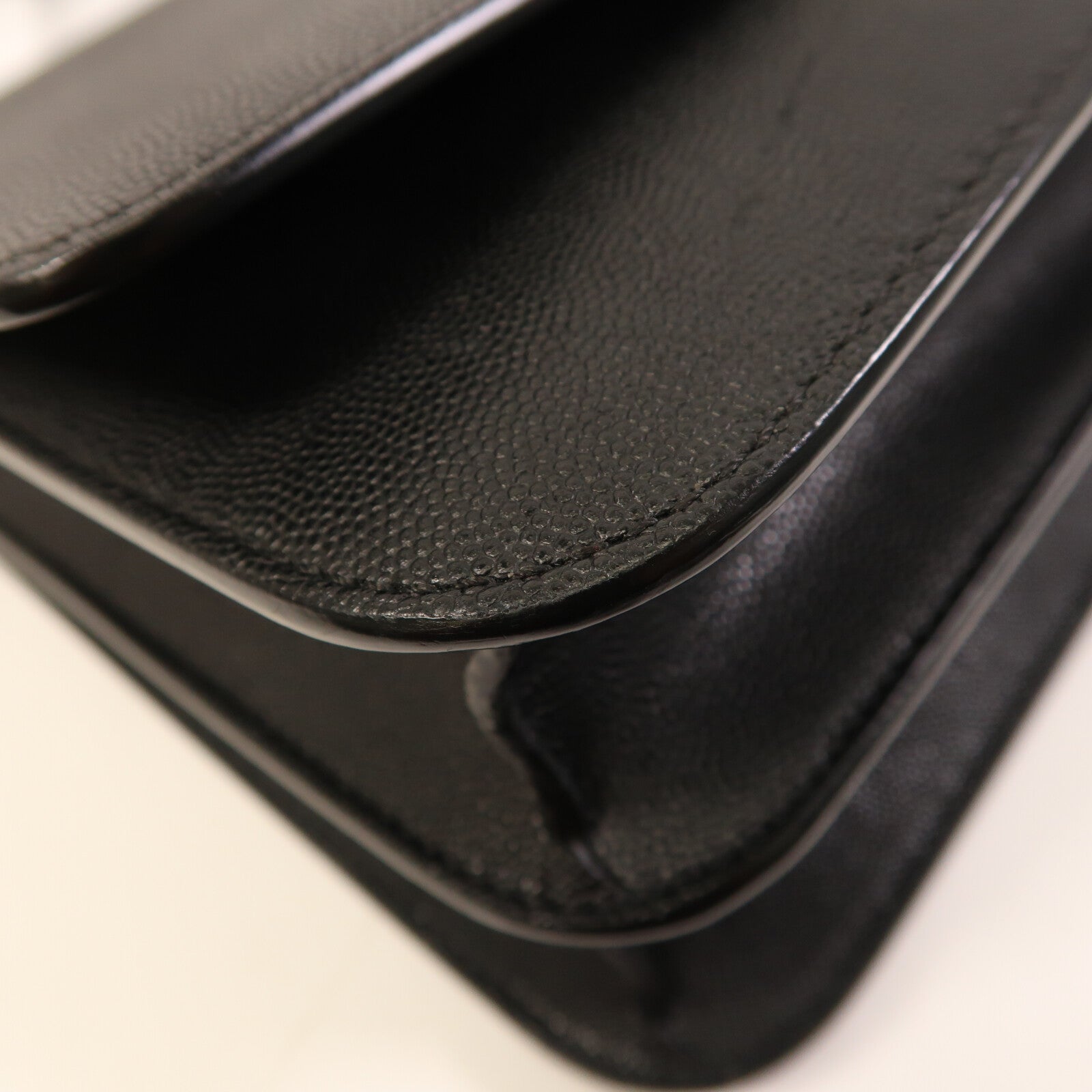 BURBERRY 牛皮皮革TB Medium金扣肩背袋