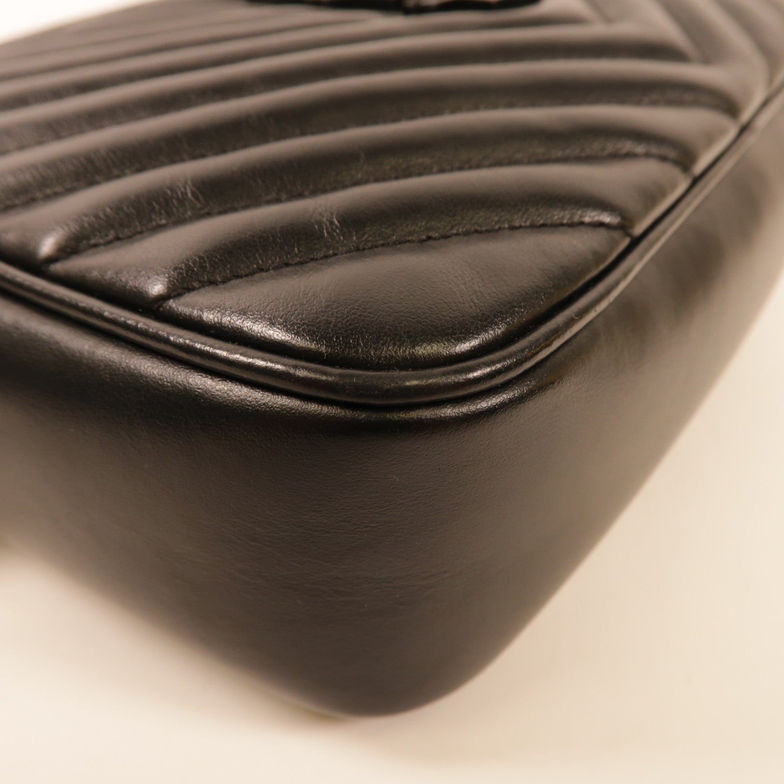 SAINT LAURENT 牛皮皮革Lou Camera Bag肩背袋