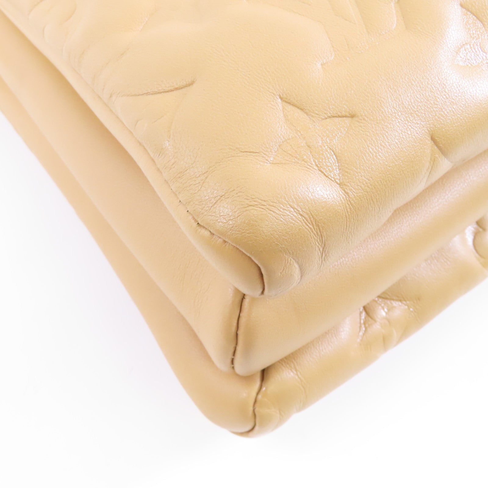 LOUIS VUITTON 【激減優惠】Monogram-Embossed Coussin PM Bag金扣手挽肩背兩用袋駝色