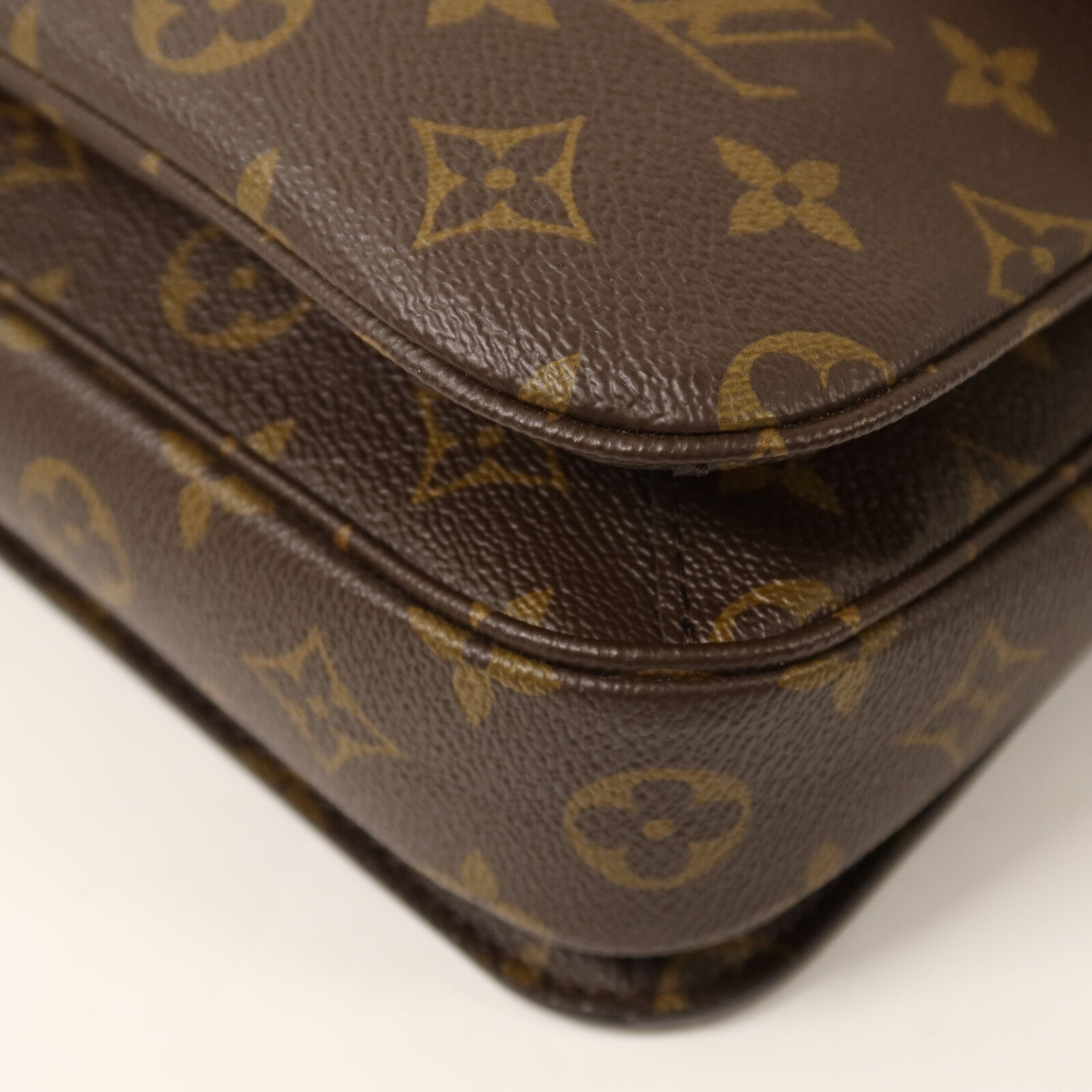 LOUIS VUITTON Monogram Pochette Metis MM金扣手挽肩背兩用袋