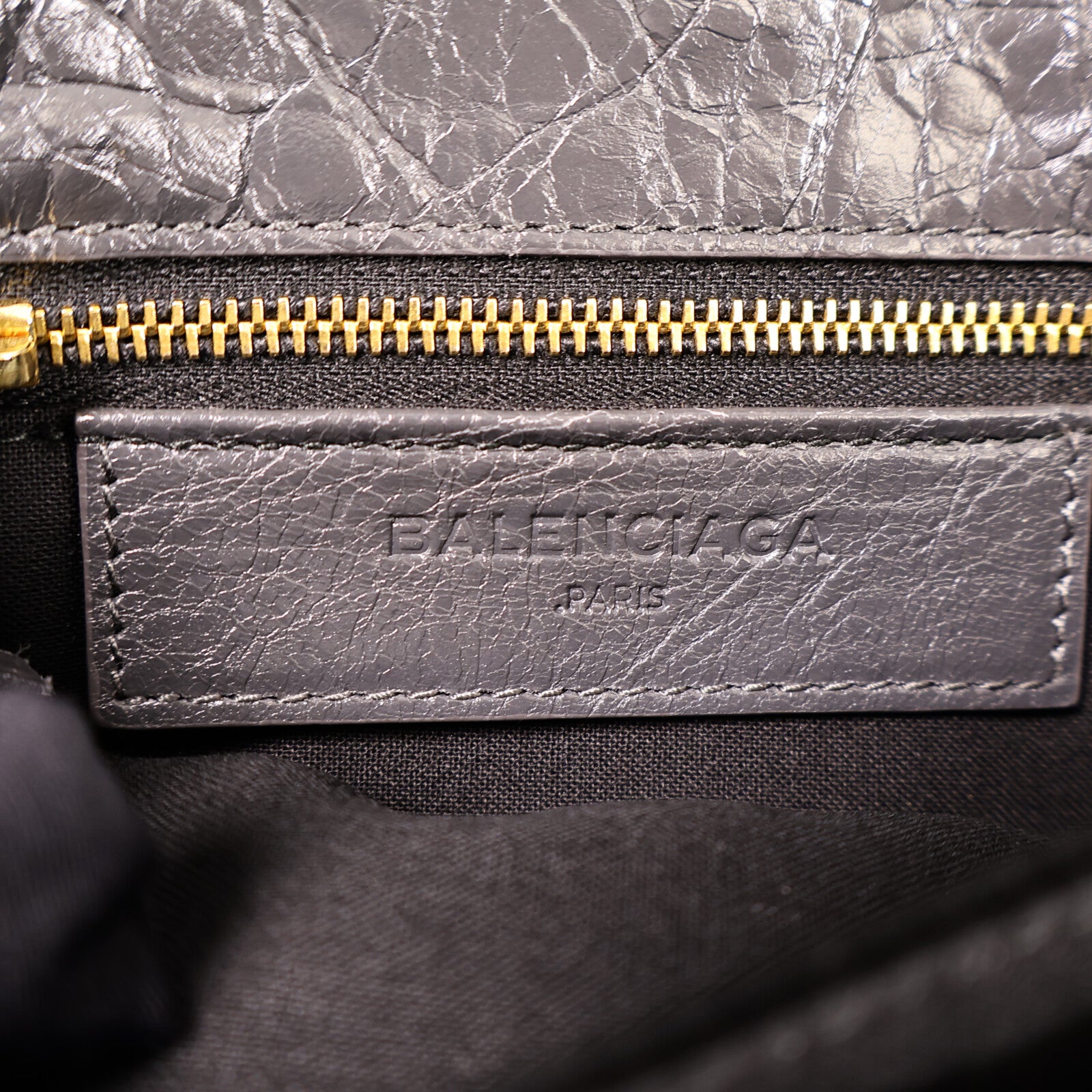 BALENCIAGA 牛皮皮革Mini Envelope Pochette肩背袋