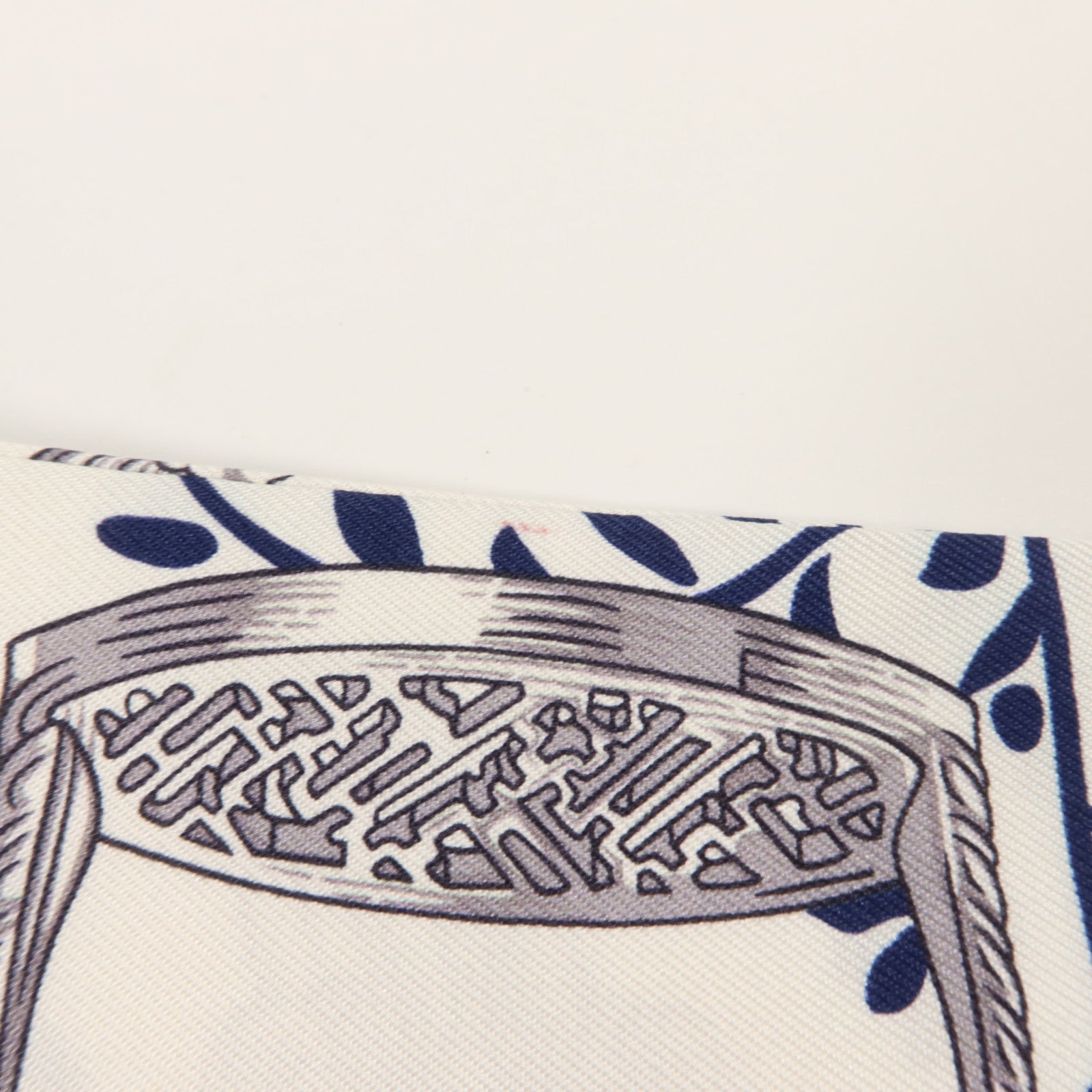 HERMES 絲質Twilly絲巾