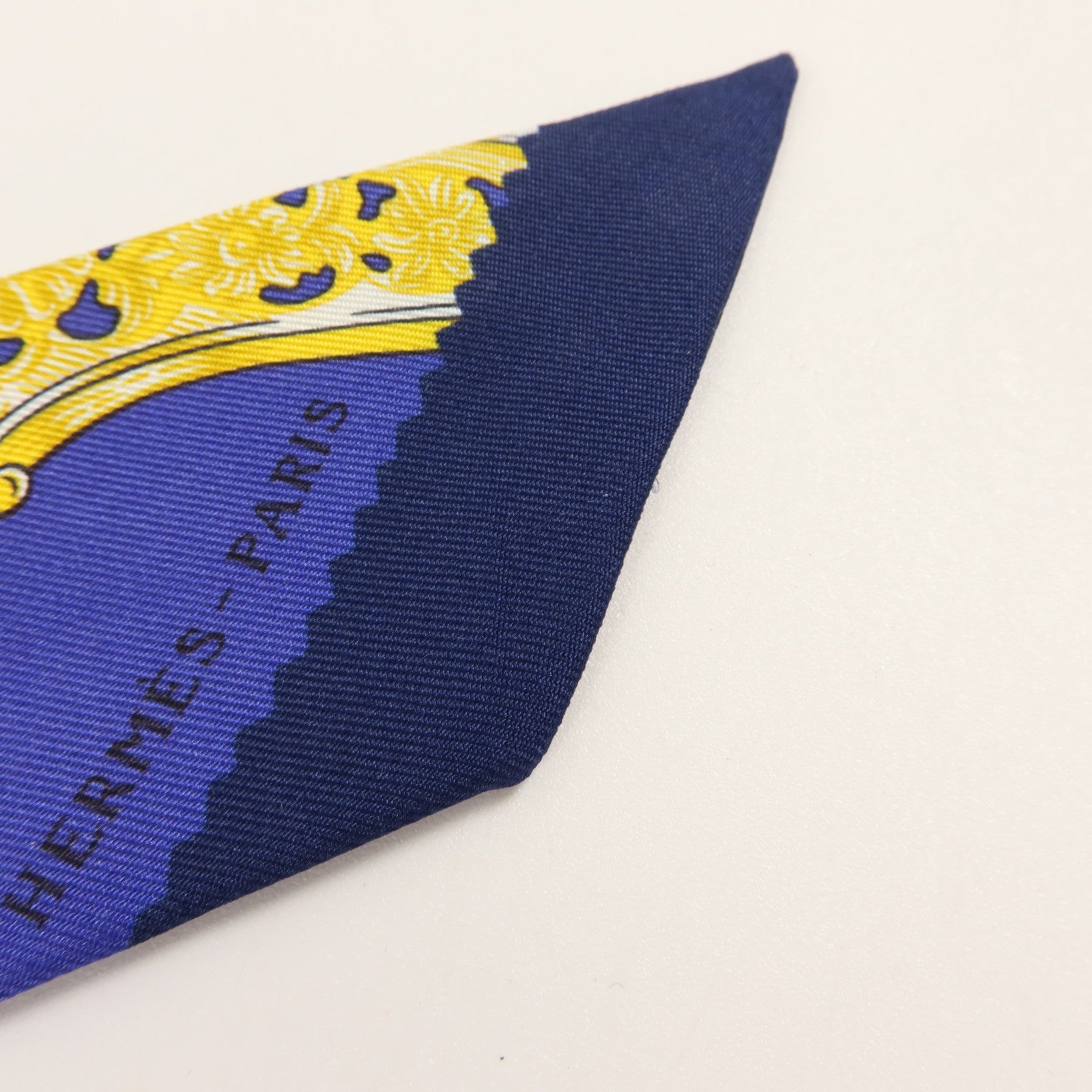 HERMES 絲質Twilly絲巾