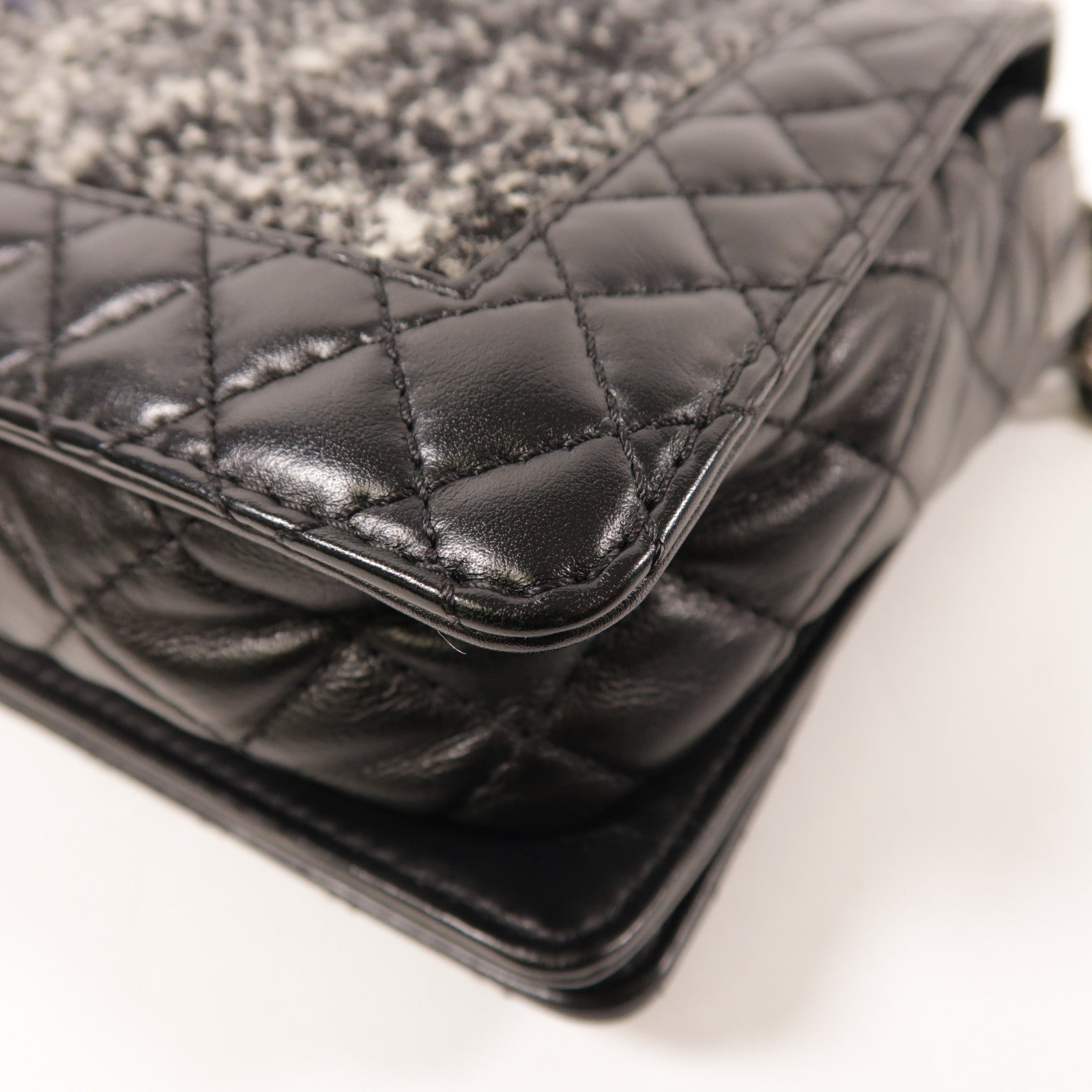 CHANEL CC Boy 28 Chain Shoulder Bag Tweed/Calfskin Leather Black