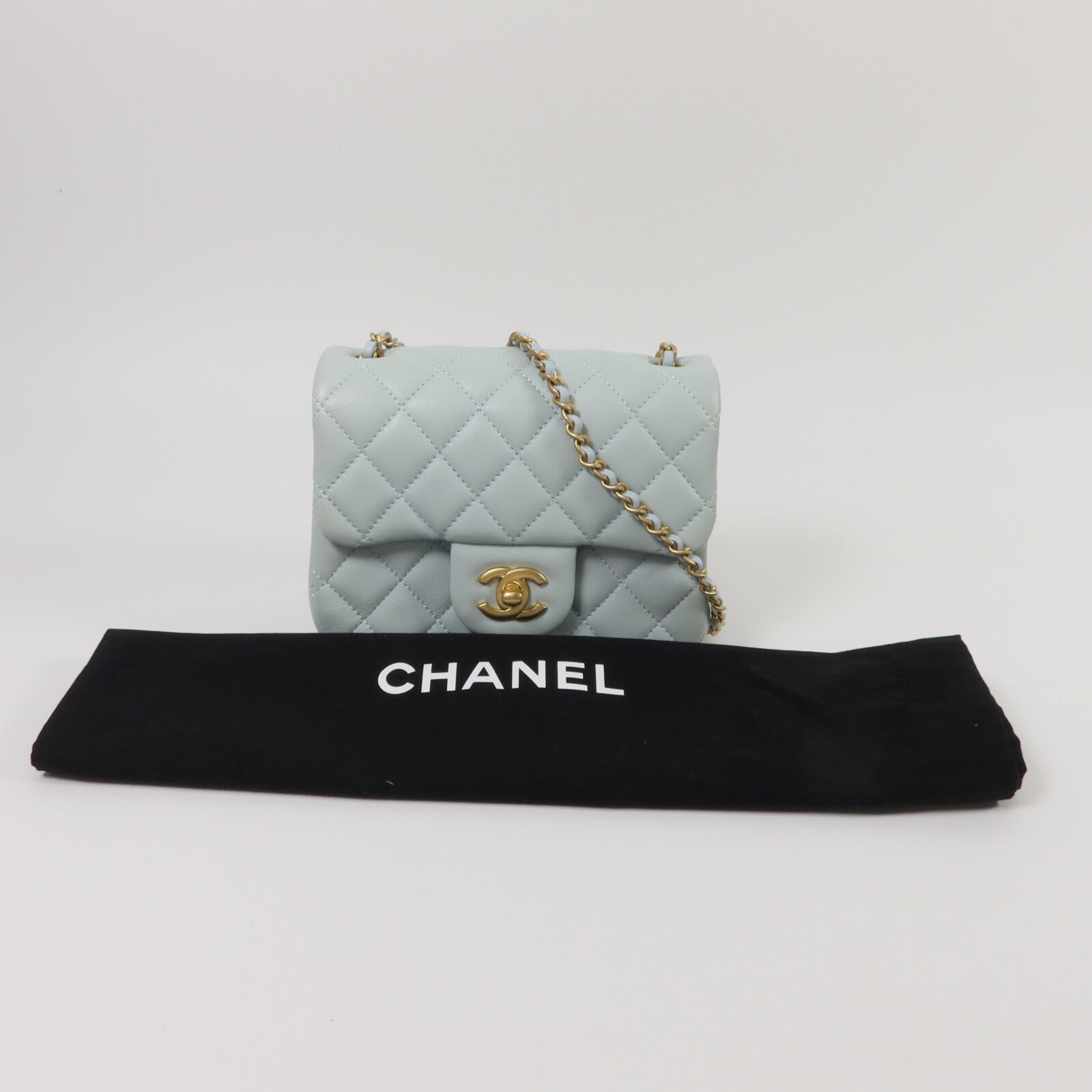CHANEL 羊皮皮革Classic 17 Gold Ball鏈帶肩背袋