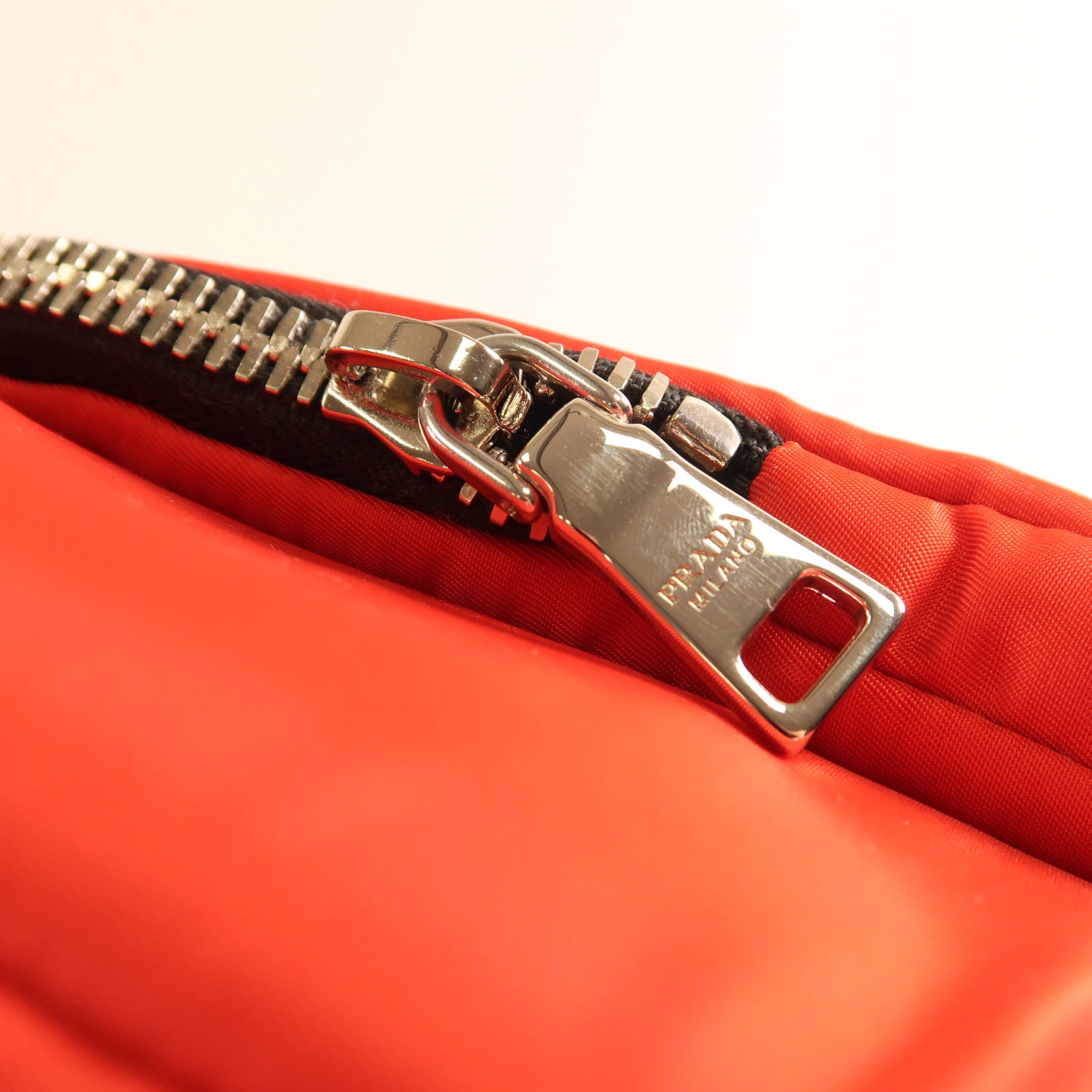 PRADA 尼龍Shoulder Bag銀扣手挽肩背兩用袋