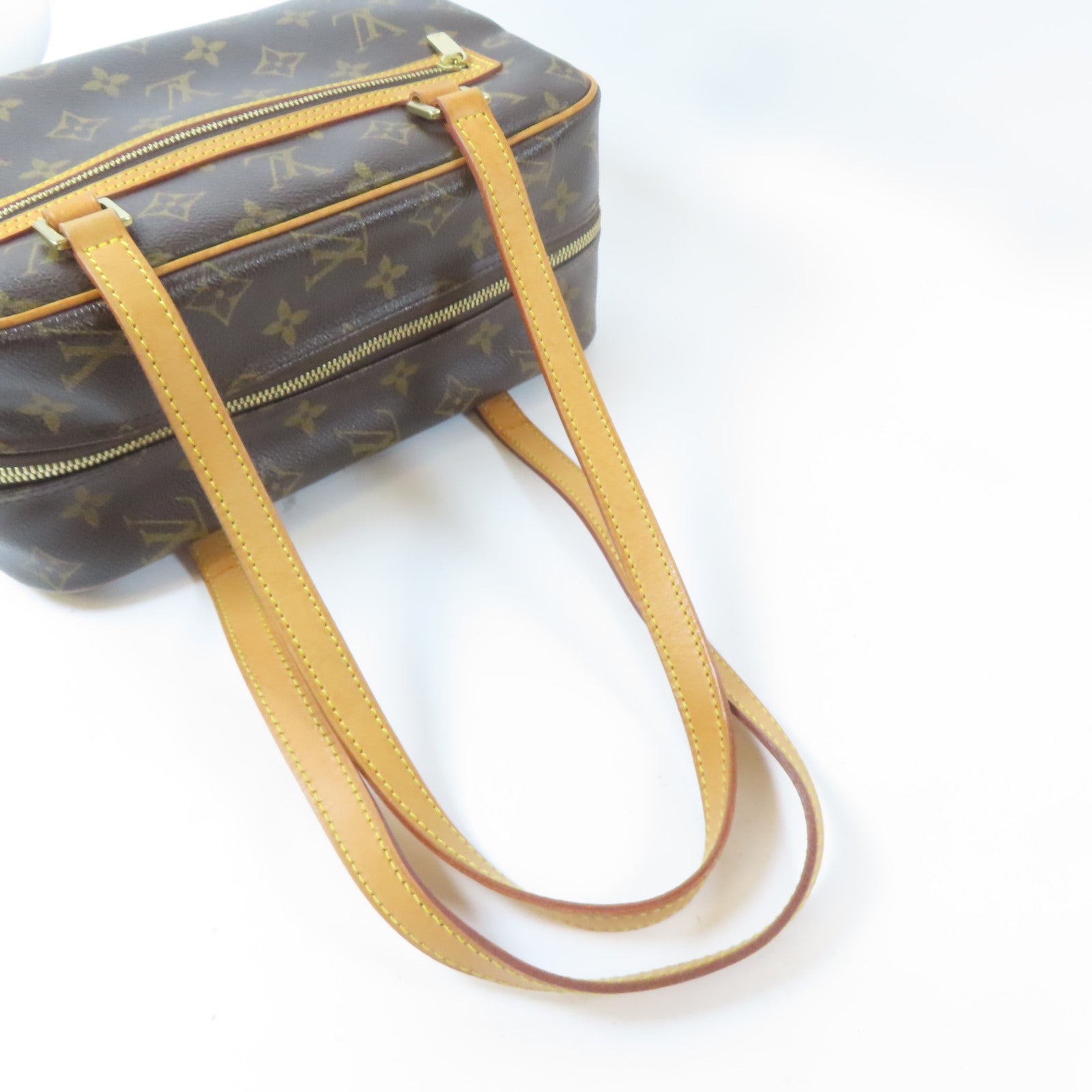 LOUIS VUITTON Monogram Cite MM金扣肩背袋啡色