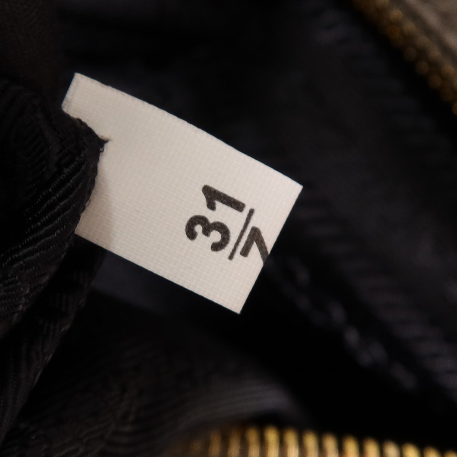 PRADA 牛皮皮革Nero Vitello Daino Bag金扣手挽肩背兩用袋