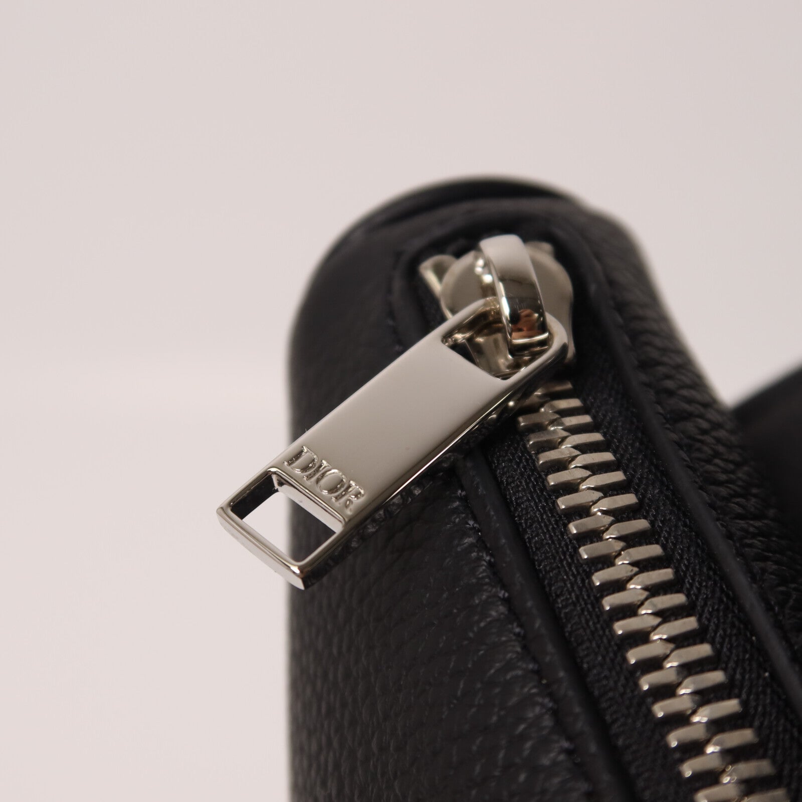 Dior 牛皮皮革Saddle肩背袋