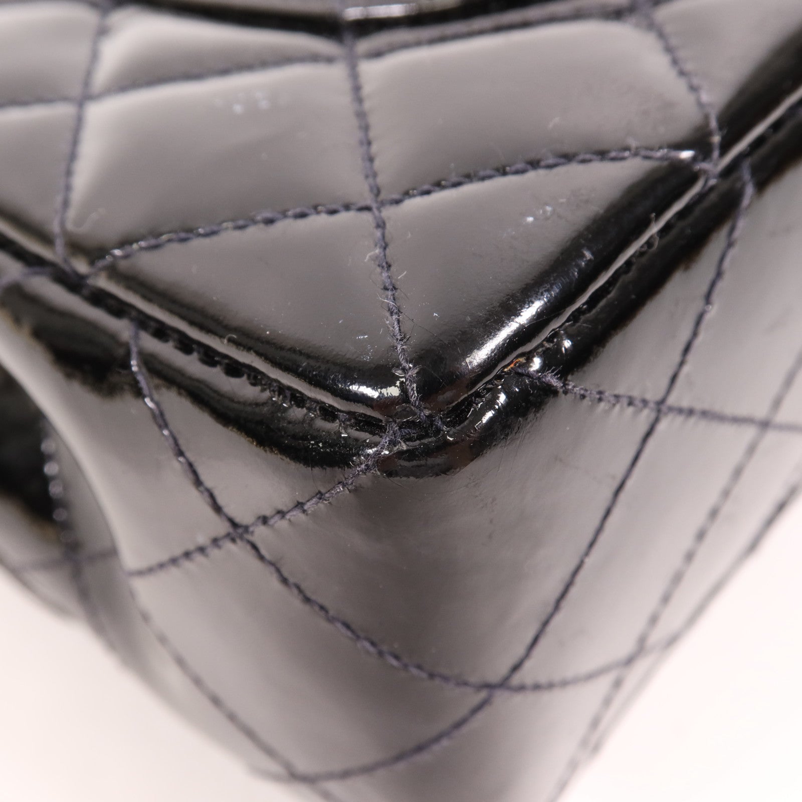 CHANEL 漆皮皮革Classic 23金扣鏈帶肩背袋