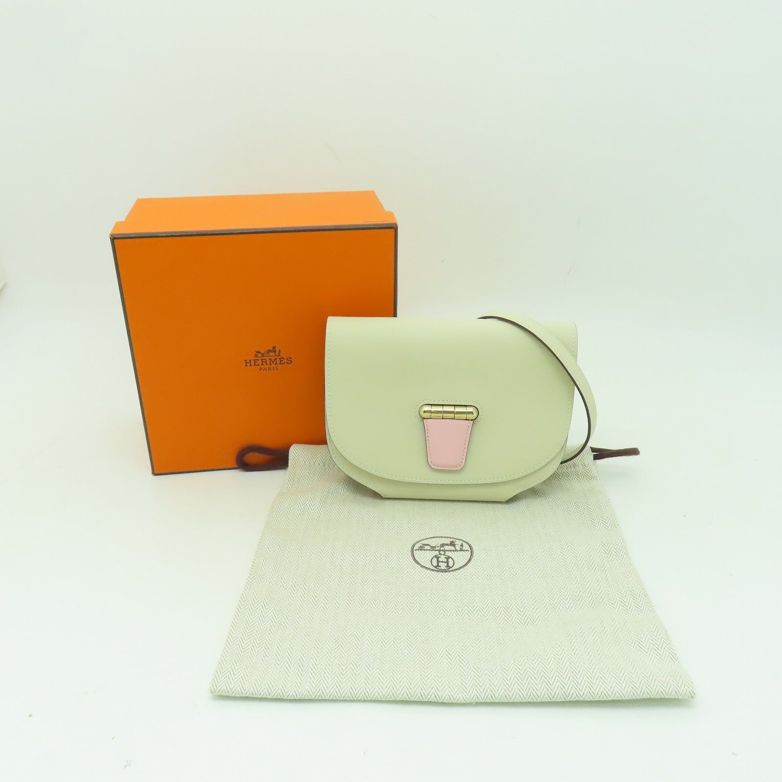 HERMES **【激減優惠】Swift皮革Mini Convoyeur金扣肩背袋白色