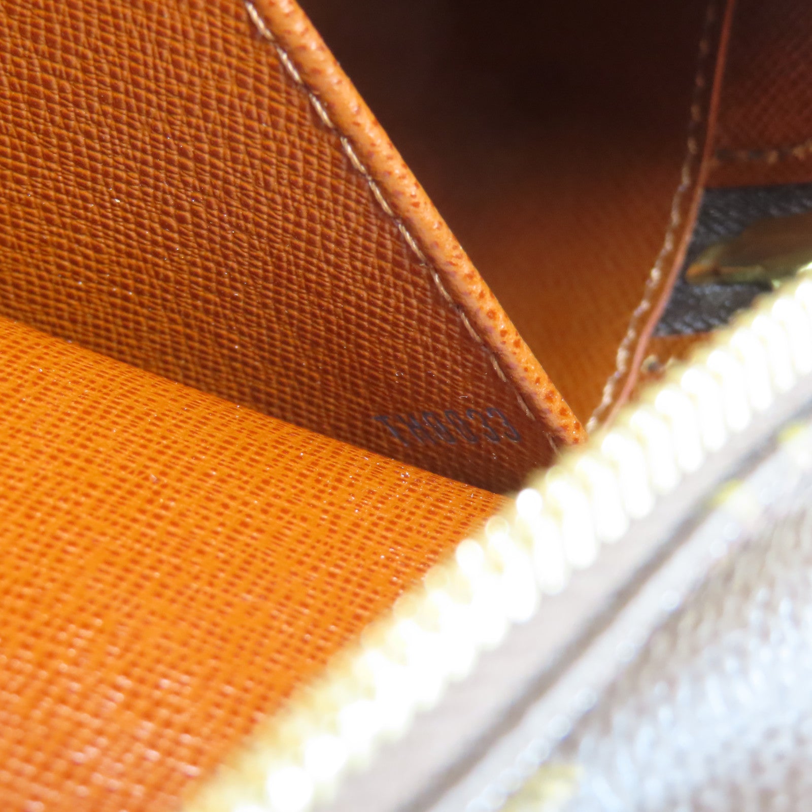 LOUIS VUITTON Monogram Cite MM金扣肩背袋啡色