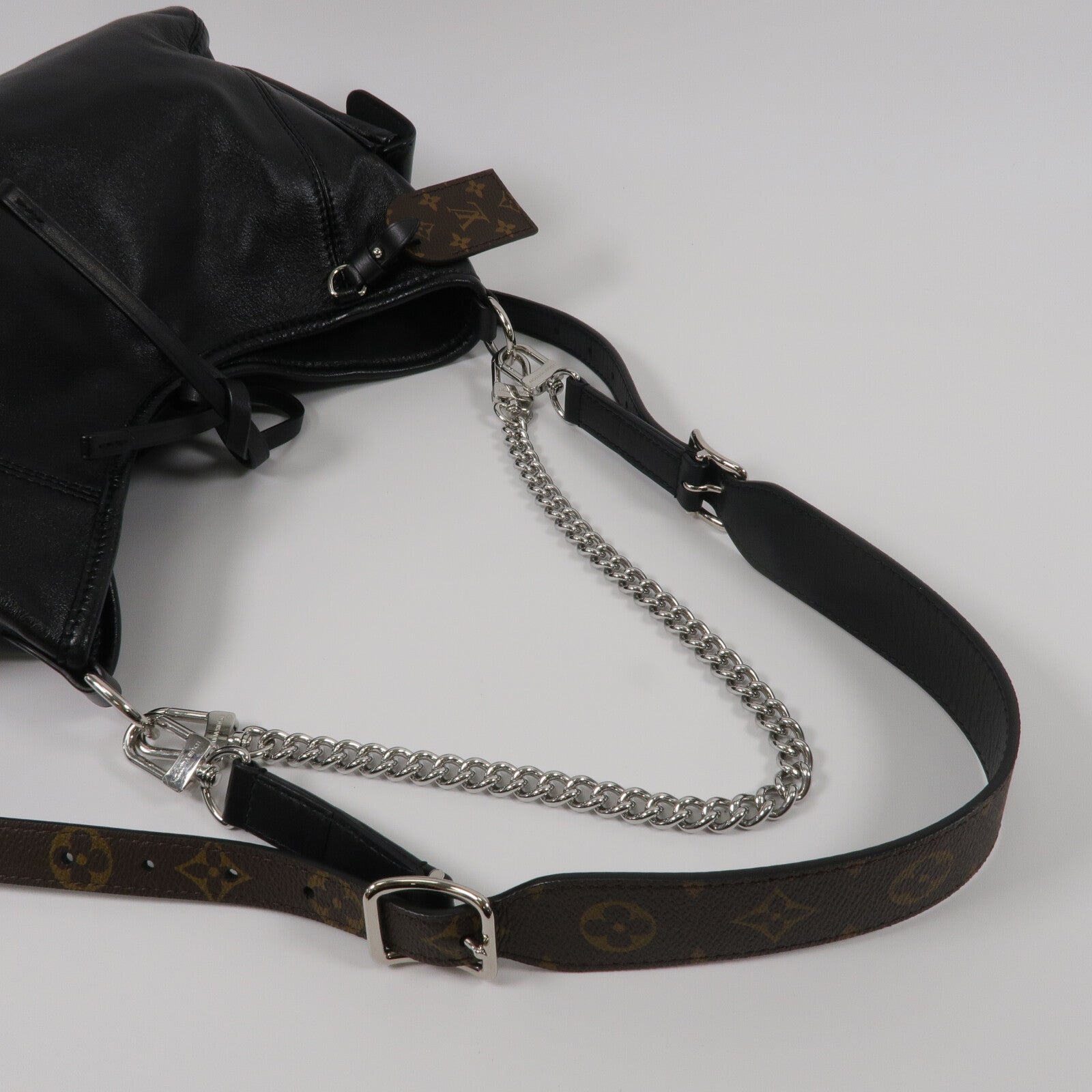 LOUIS VUITTON 羊皮皮革Carry All Vibe PM手挽肩背兩用袋