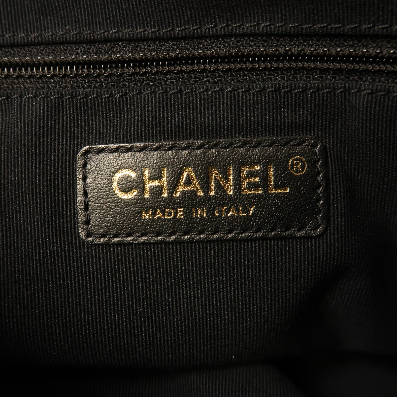 CHANEL 牛皮皮革Shoulder Bag金扣肩背袋黑色