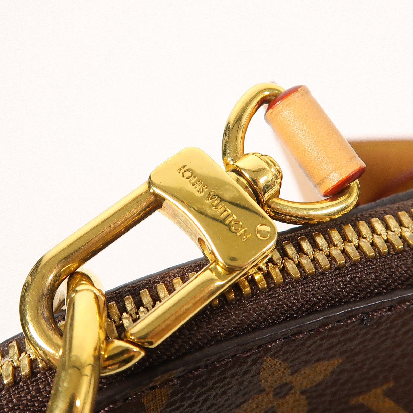 LOUIS VUITTON Monogram Odeon金扣手挽袋棕色