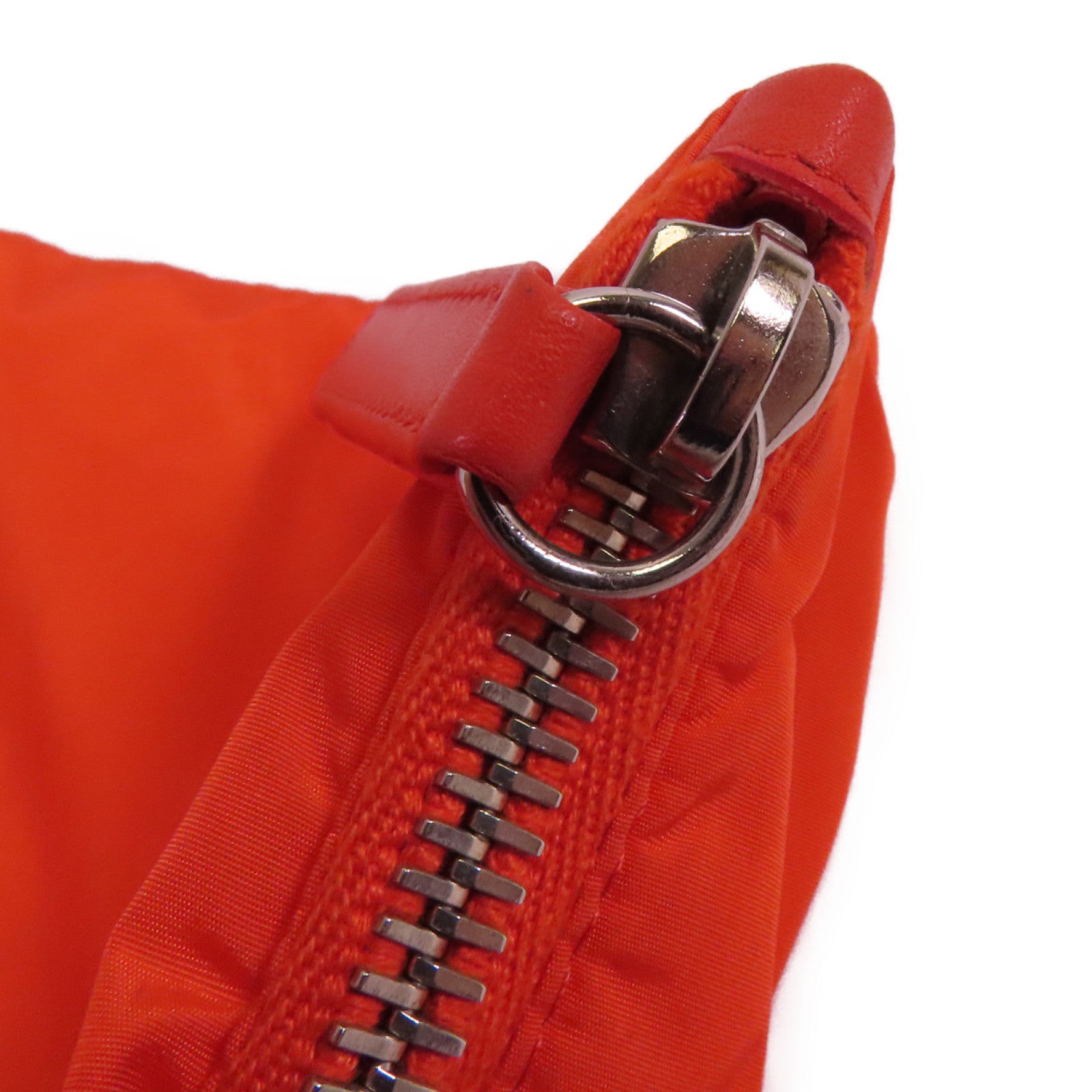 CHANEL 尼龍Chain Shoulder Bag銀扣鏈帶肩背袋