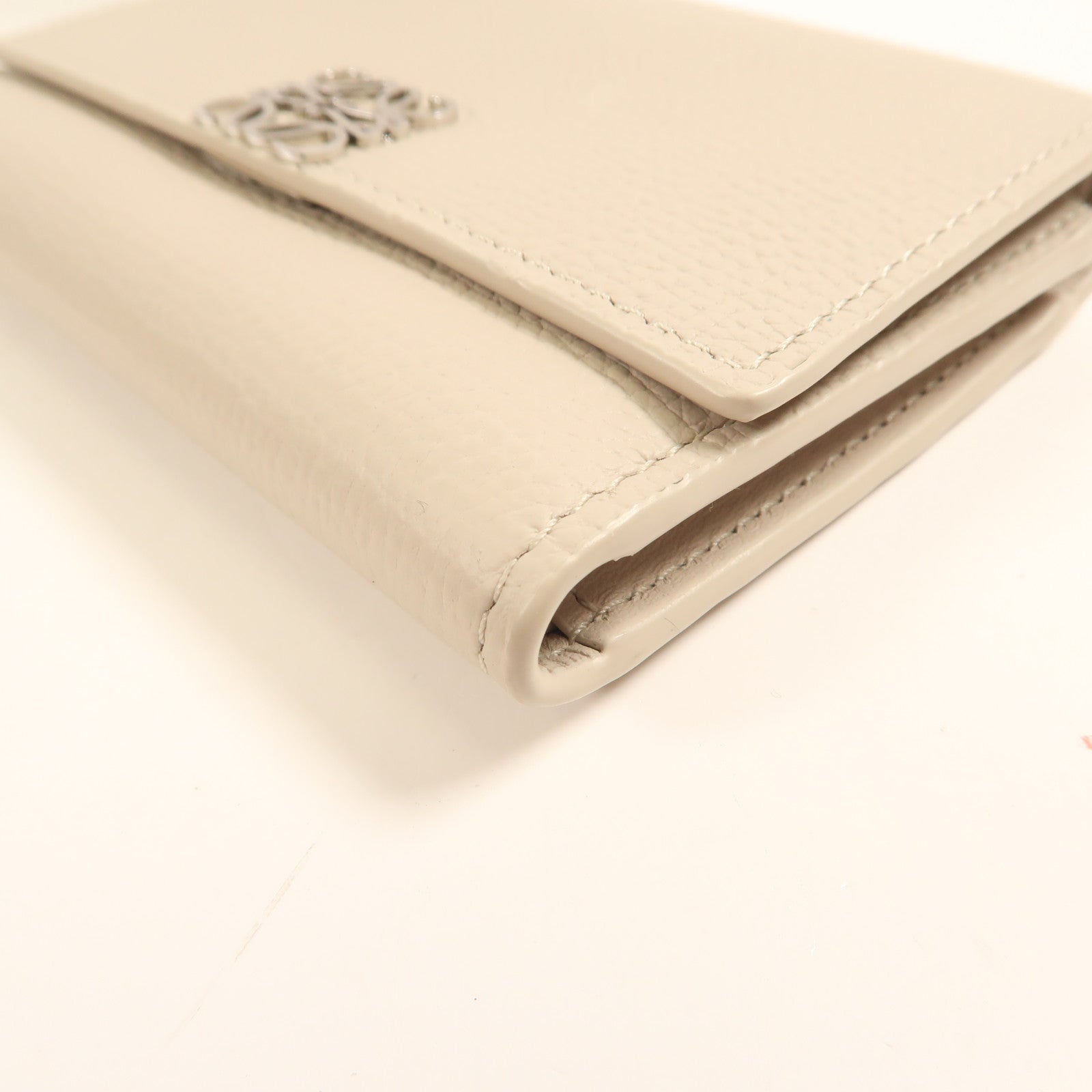 LOEWE 牛皮皮革Anagram small vertical wallet銀扣錢包灰色