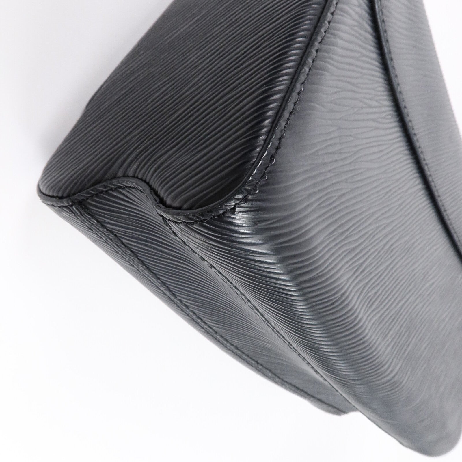 LOUIS VUITTON Epi Twist MM鏈帶肩背袋