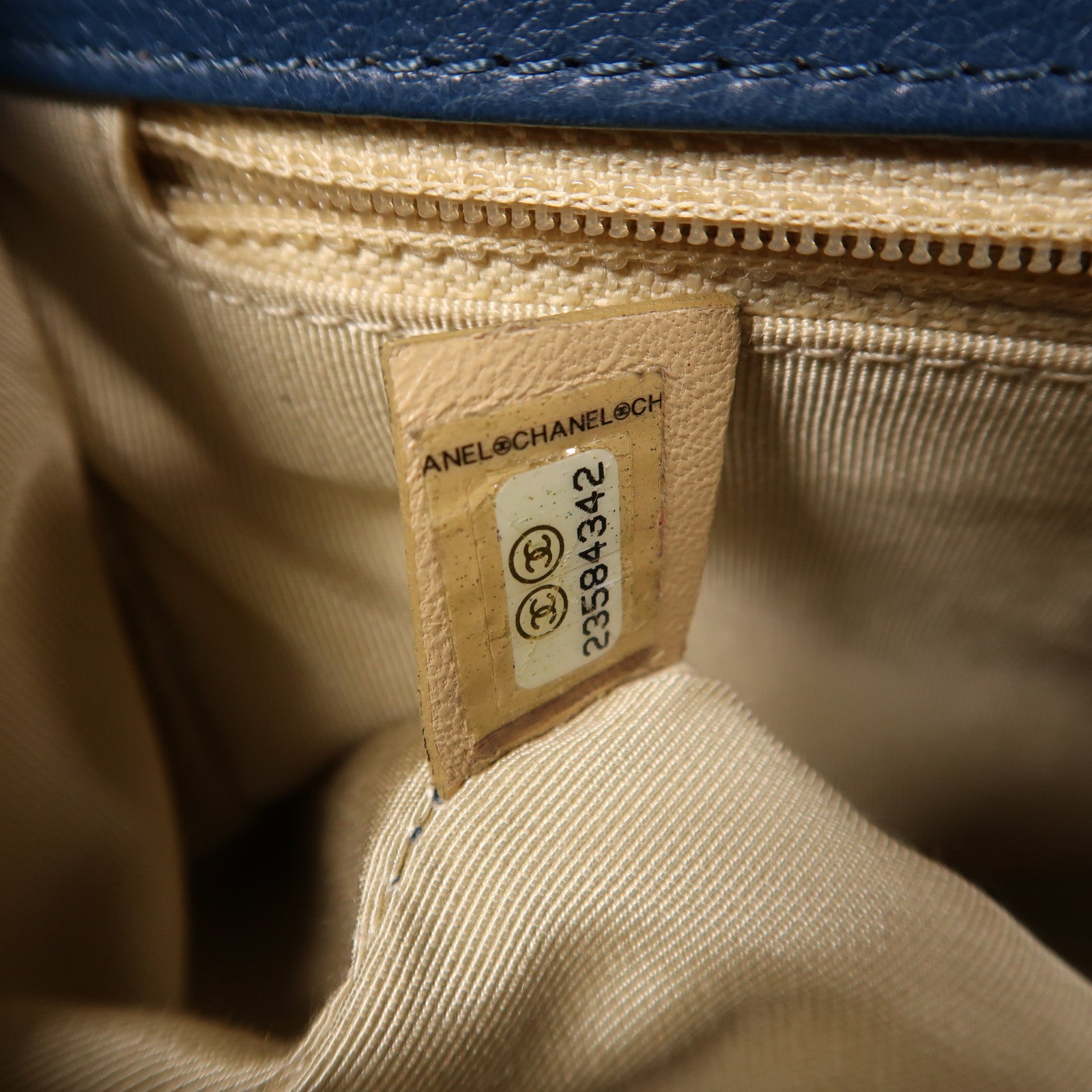 CHANEL 牛皮皮革Chain Shoulder金扣手挽肩背兩用袋