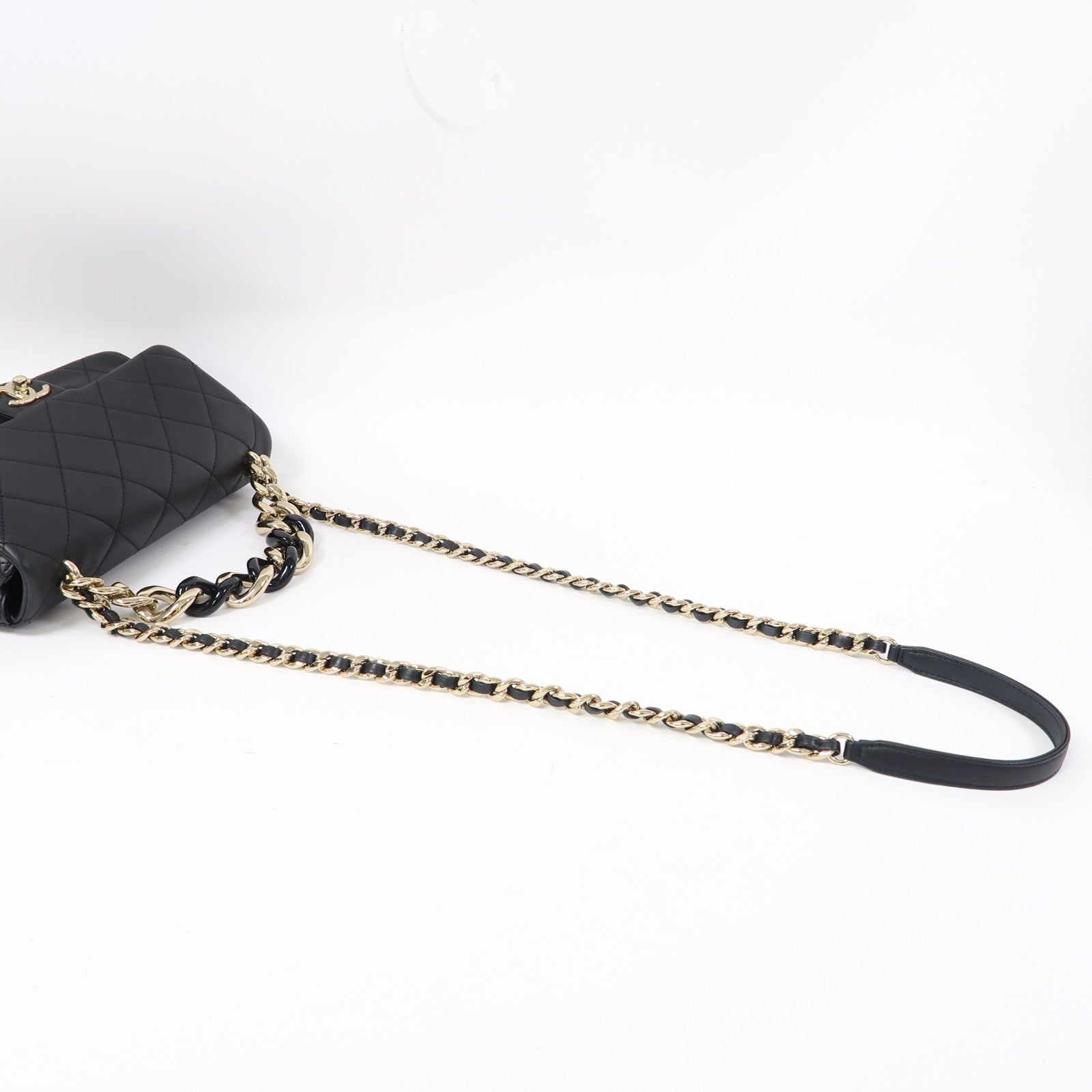 CHANEL 菱格羊皮皮革Chain Shoulder金扣鏈帶肩背袋