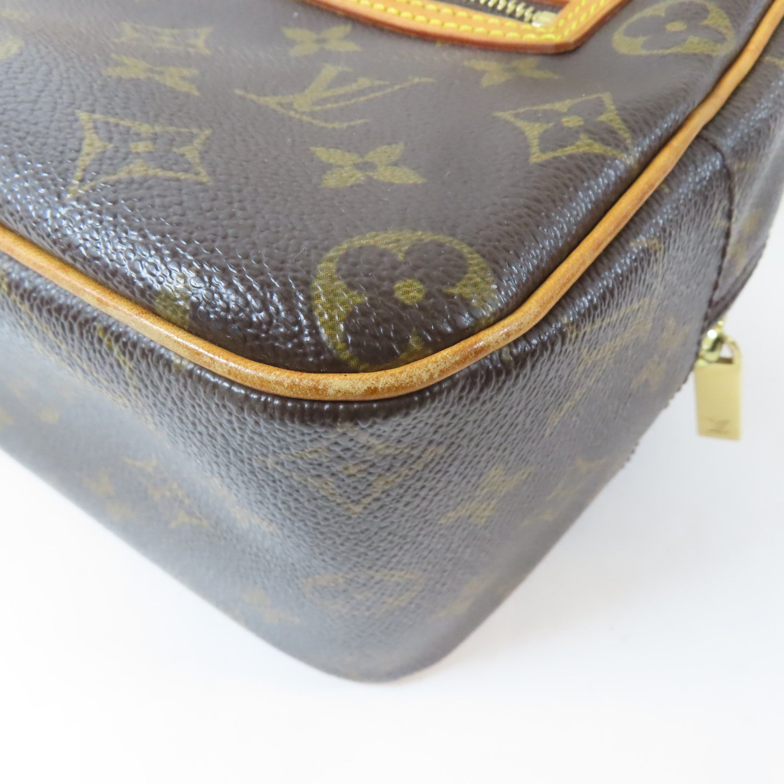 LOUIS VUITTON Monogram Cite MM金扣肩背袋啡色