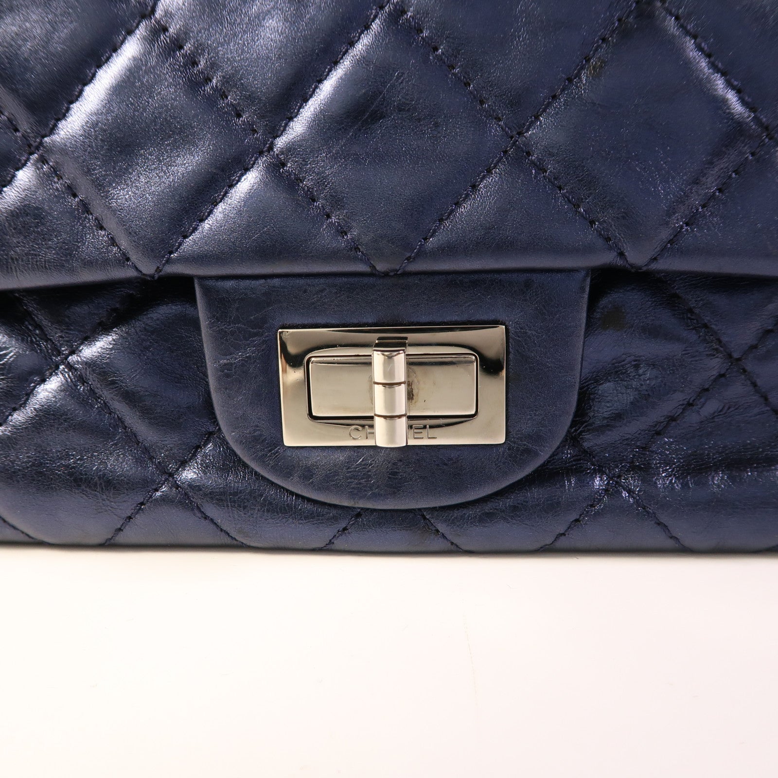 CHANEL 牛皮皮革2.55銀扣鏈帶肩背袋