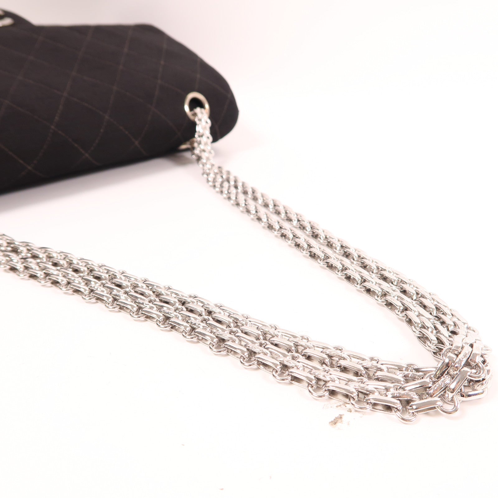 CHANEL 【激減優惠】菱格帆布Chain Shoulder銀扣鏈帶肩背袋黑色