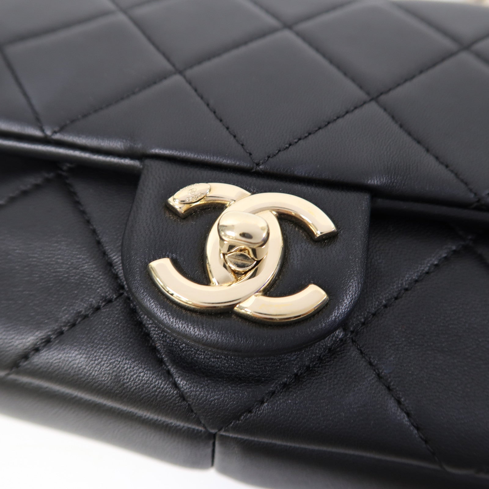 CHANEL 菱格羊皮皮革Chain Shoulder金扣鏈帶肩背袋