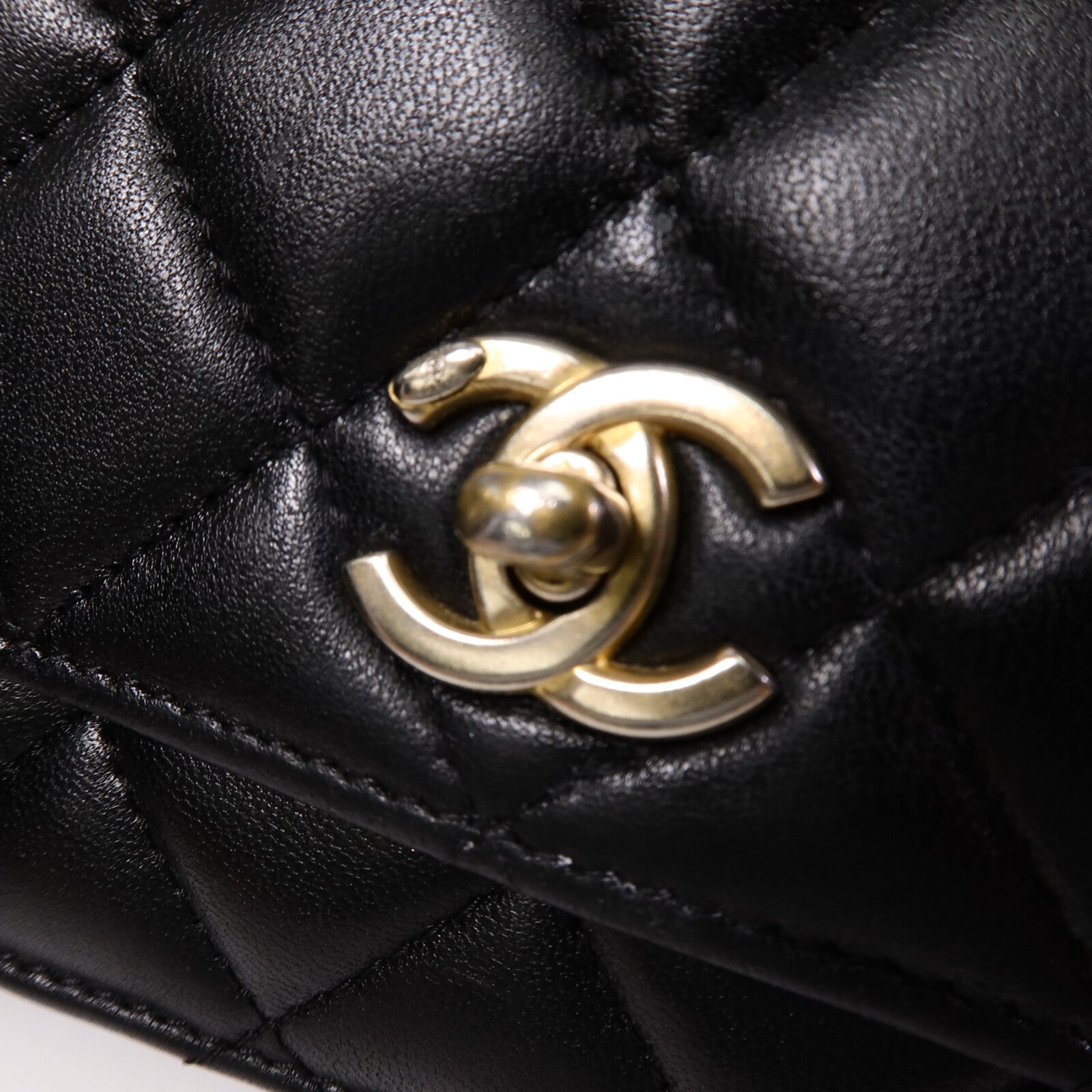 CHANEL 羊皮皮革Wallet On Chain W Gold Ball鏈帶肩背袋