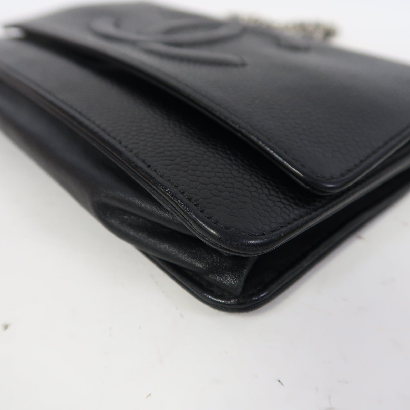 CHANEL Caviar皮革Wallet On Chain銀扣鏈帶肩背袋黑色