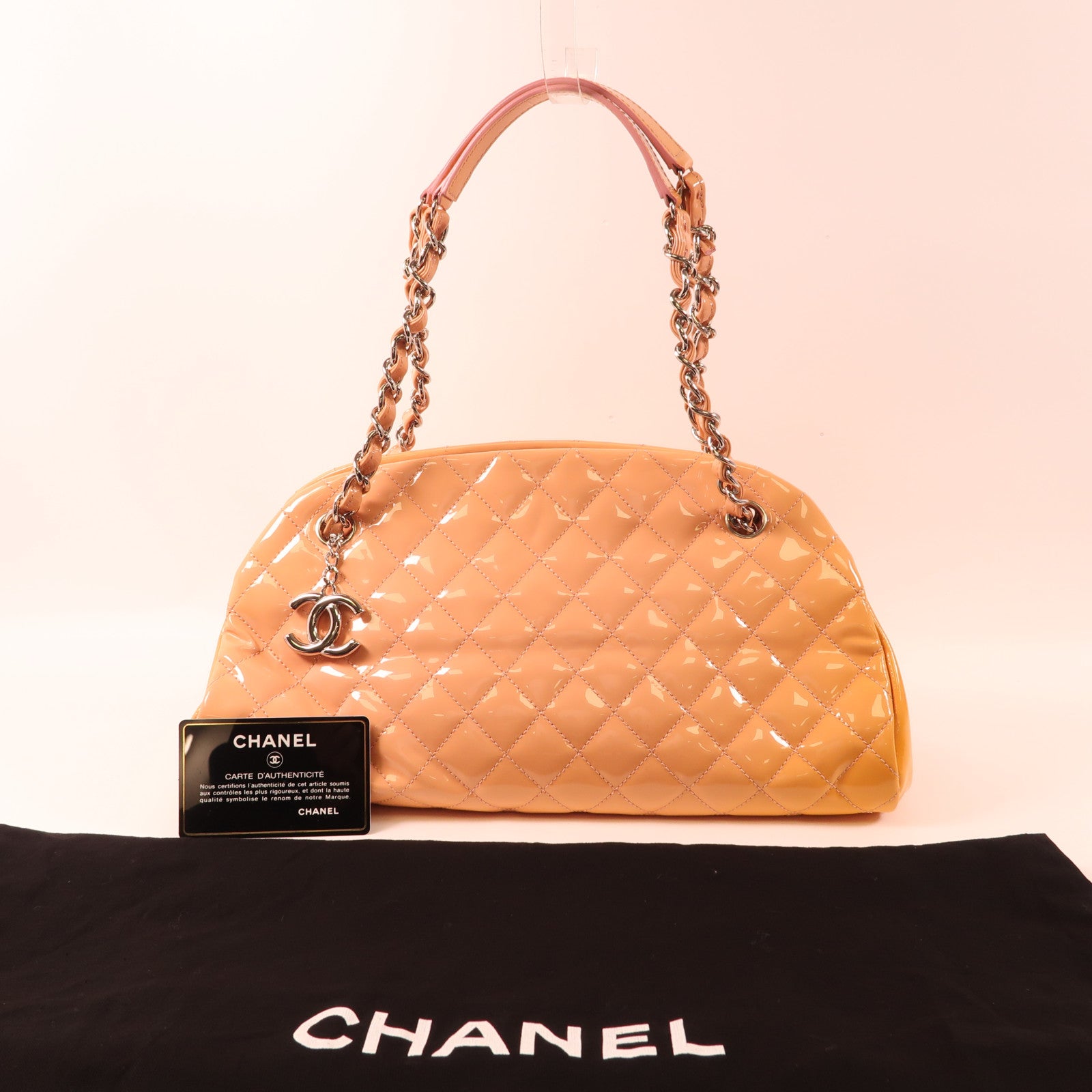CHANEL 漆皮皮革Chain Shoulder銀扣鏈帶肩背袋