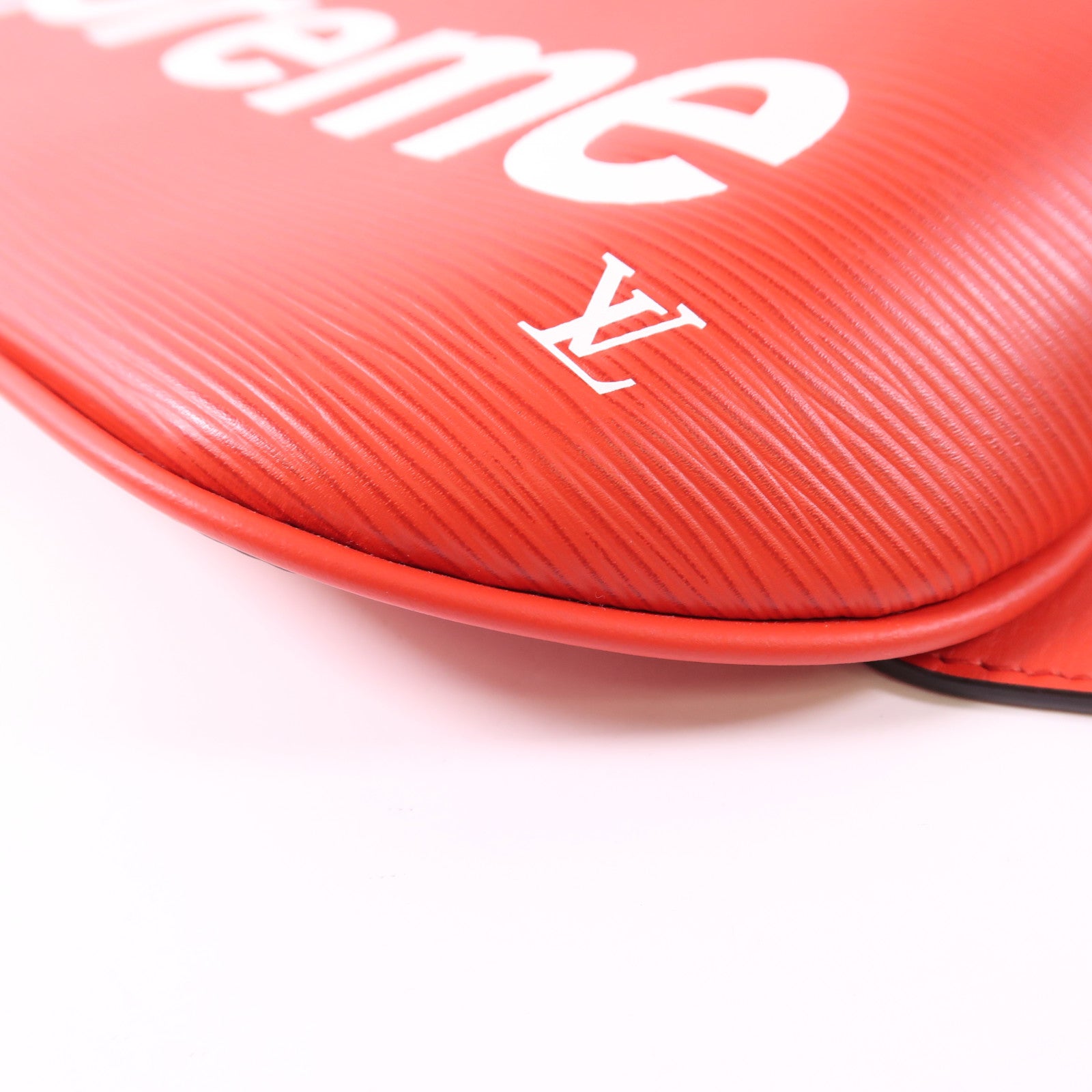 LOUIS VUITTON Epi LV X Supreme Crossbody銀扣腰包/肩背袋