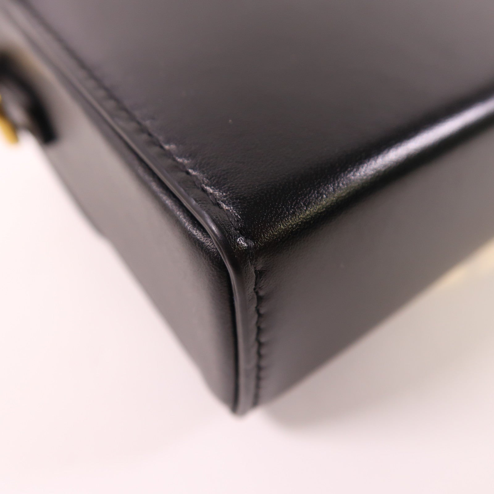 Dior 牛皮皮革30 Montaigne金扣肩背袋