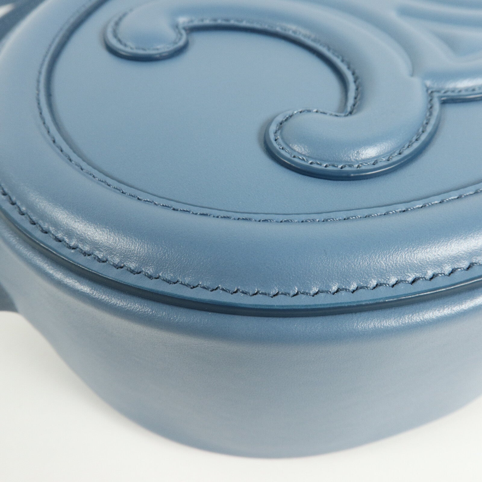 CELINE 牛皮皮革Cuir Triomphe Oval Purse肩背袋