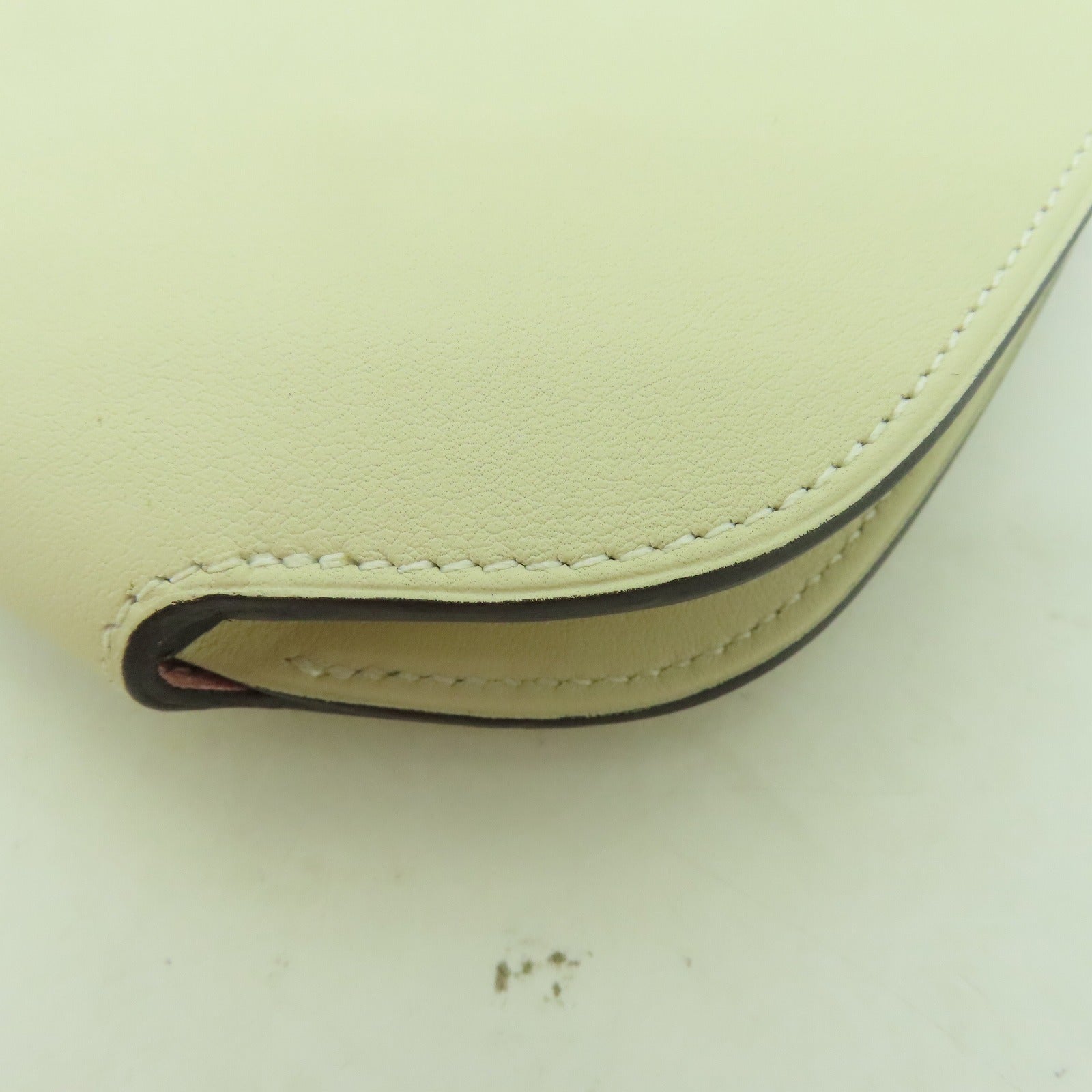 HERMES **【激減優惠】Swift皮革Mini Convoyeur金扣肩背袋白色