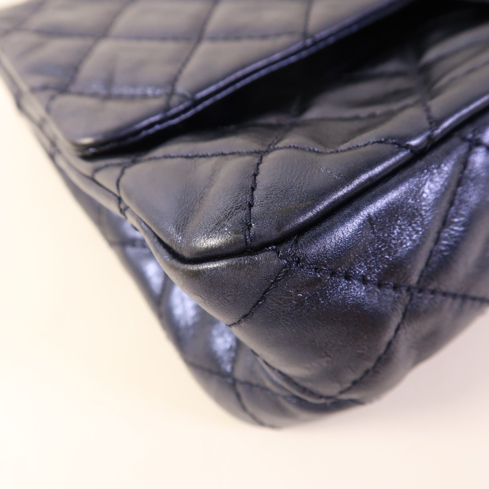 CHANEL 牛皮皮革2.55銀扣鏈帶肩背袋